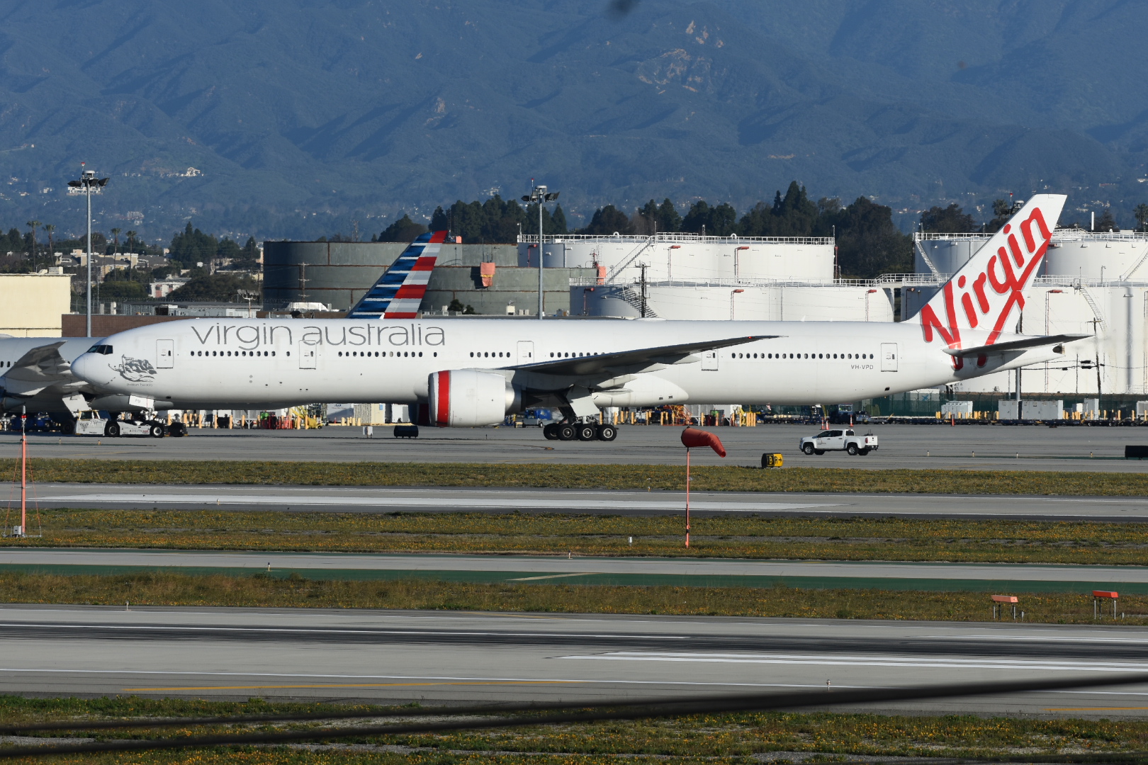 Full size: Virgin Australia  Boeing 777-300ER  VH-VPD at Los Angeles International Airport