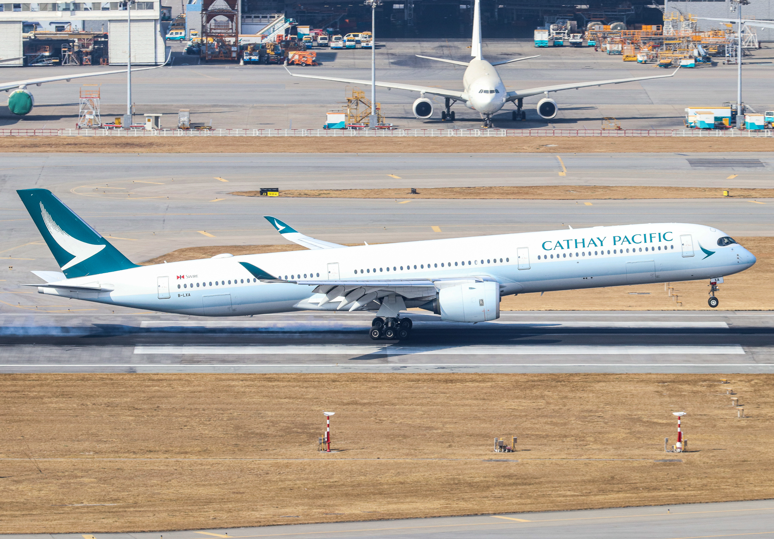 Full size: Cathay Pacific Airbus A350-1000 B-LXA at Hong Kong International Airport