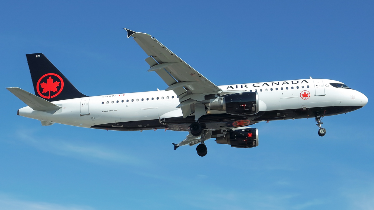Full size: Air Canada Airbus A320 C-FKOJ at Lester B Pearson International Airport