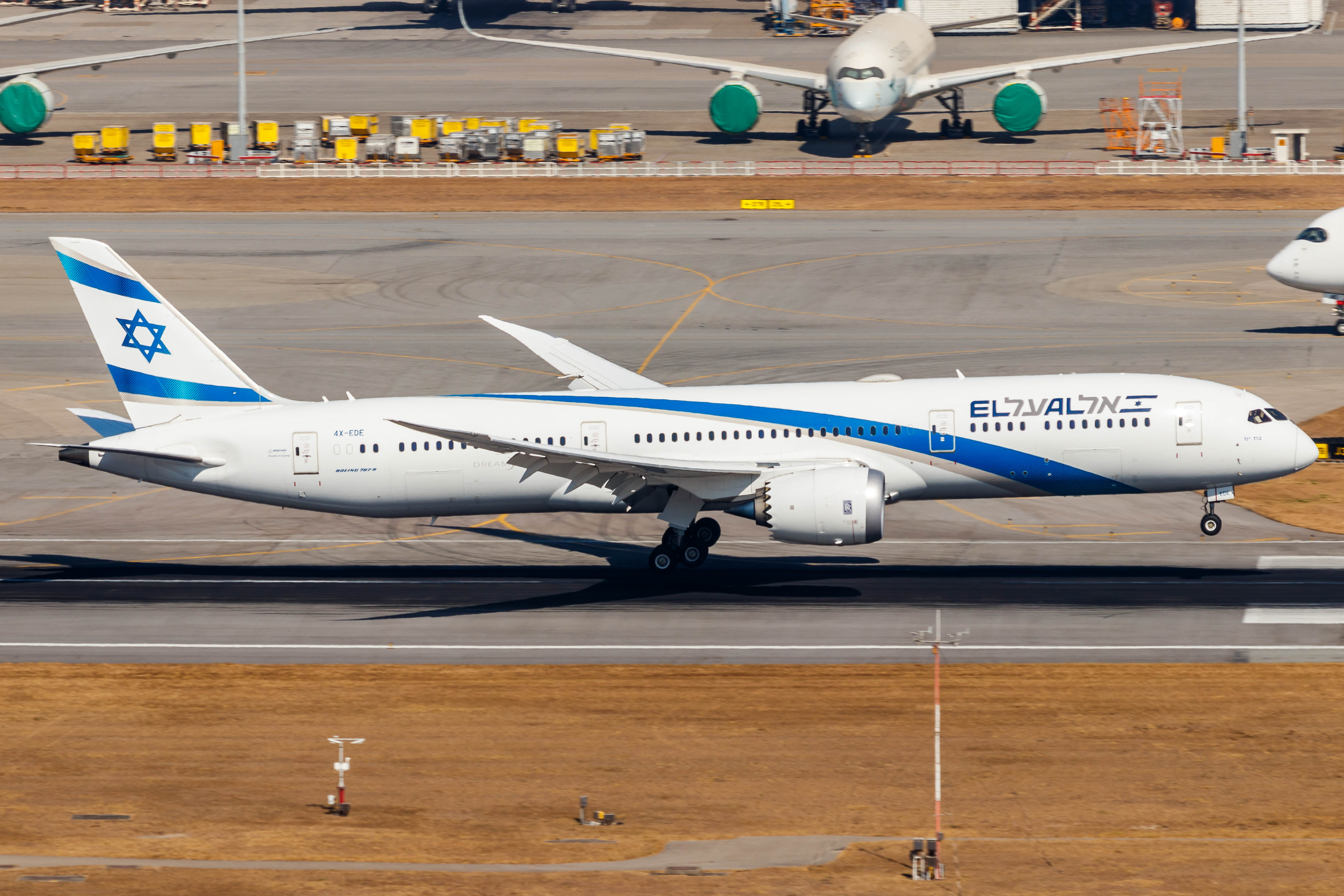 Full size: El Al Boeing 787-9 4X-EDE at Hong Kong International Airport