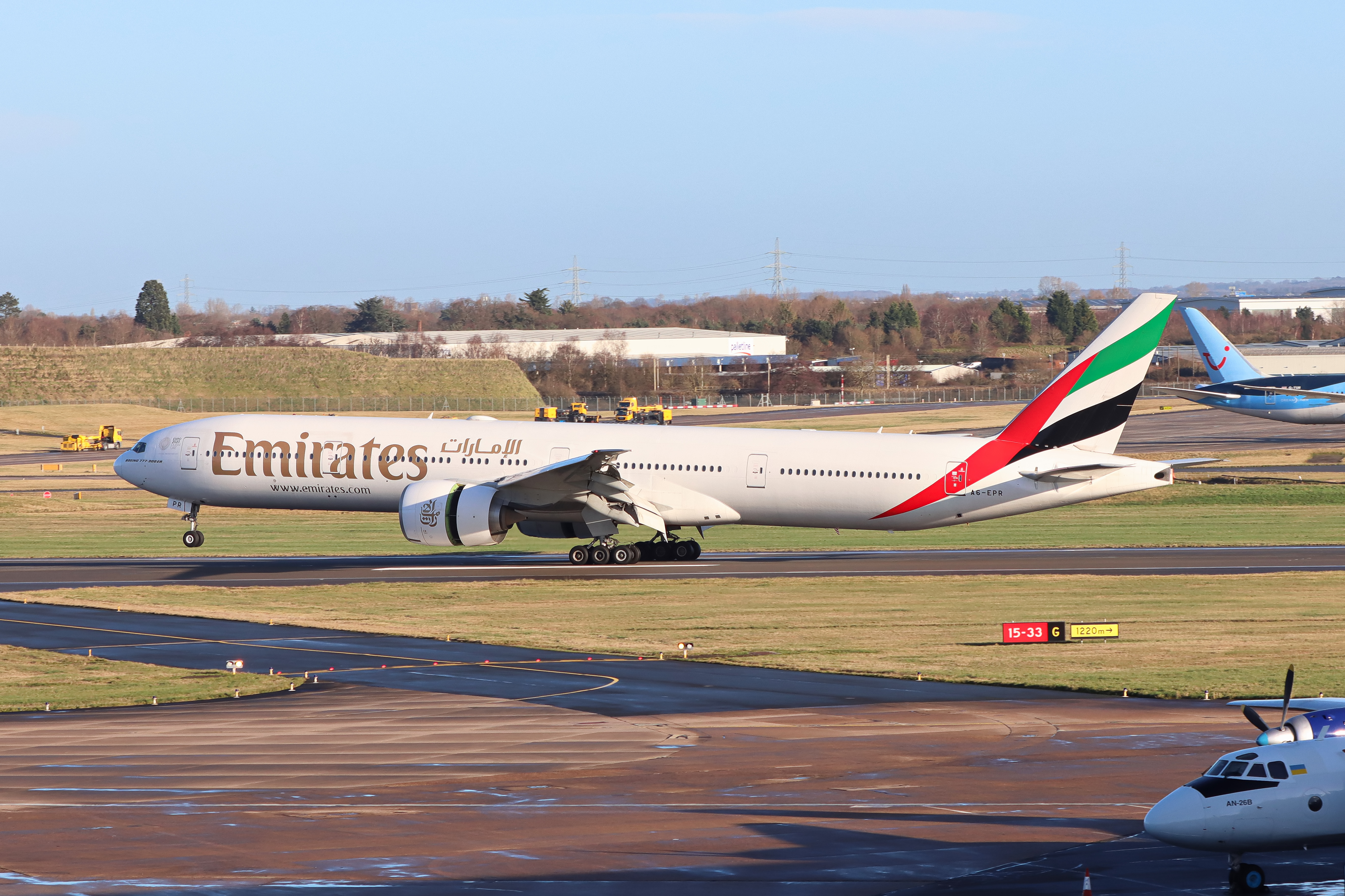 Full size: Emirates Boeing 777-300ER A6-EPR at Birmingham Airport