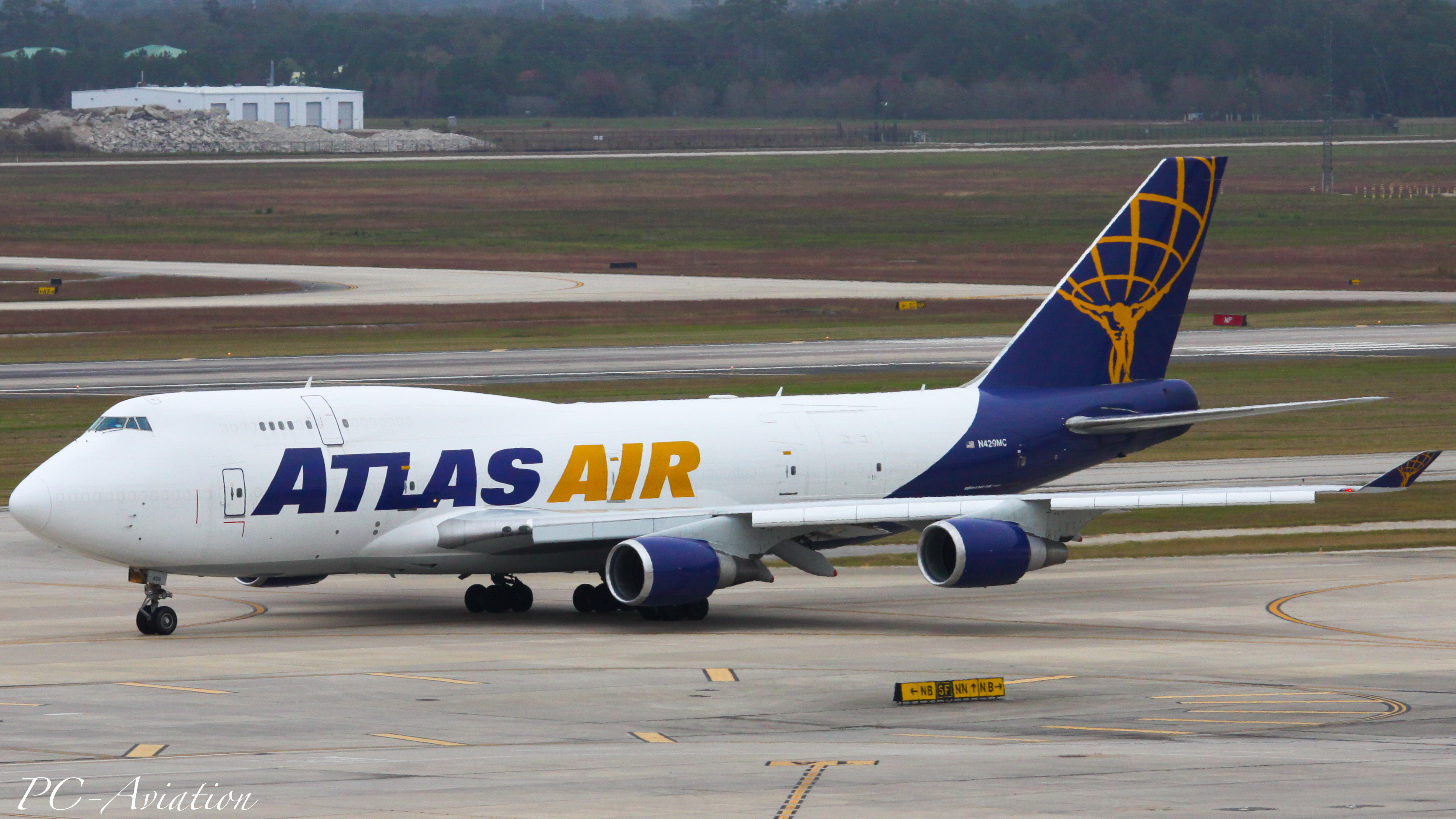 Full size: Atlas Air Boeing 747-400BCF N429MC at Houston-George Bush Intercontinental Airport