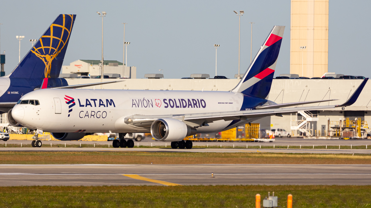 Full size: LATAM Boeing 767-300F N534LA at Miami International Airport
