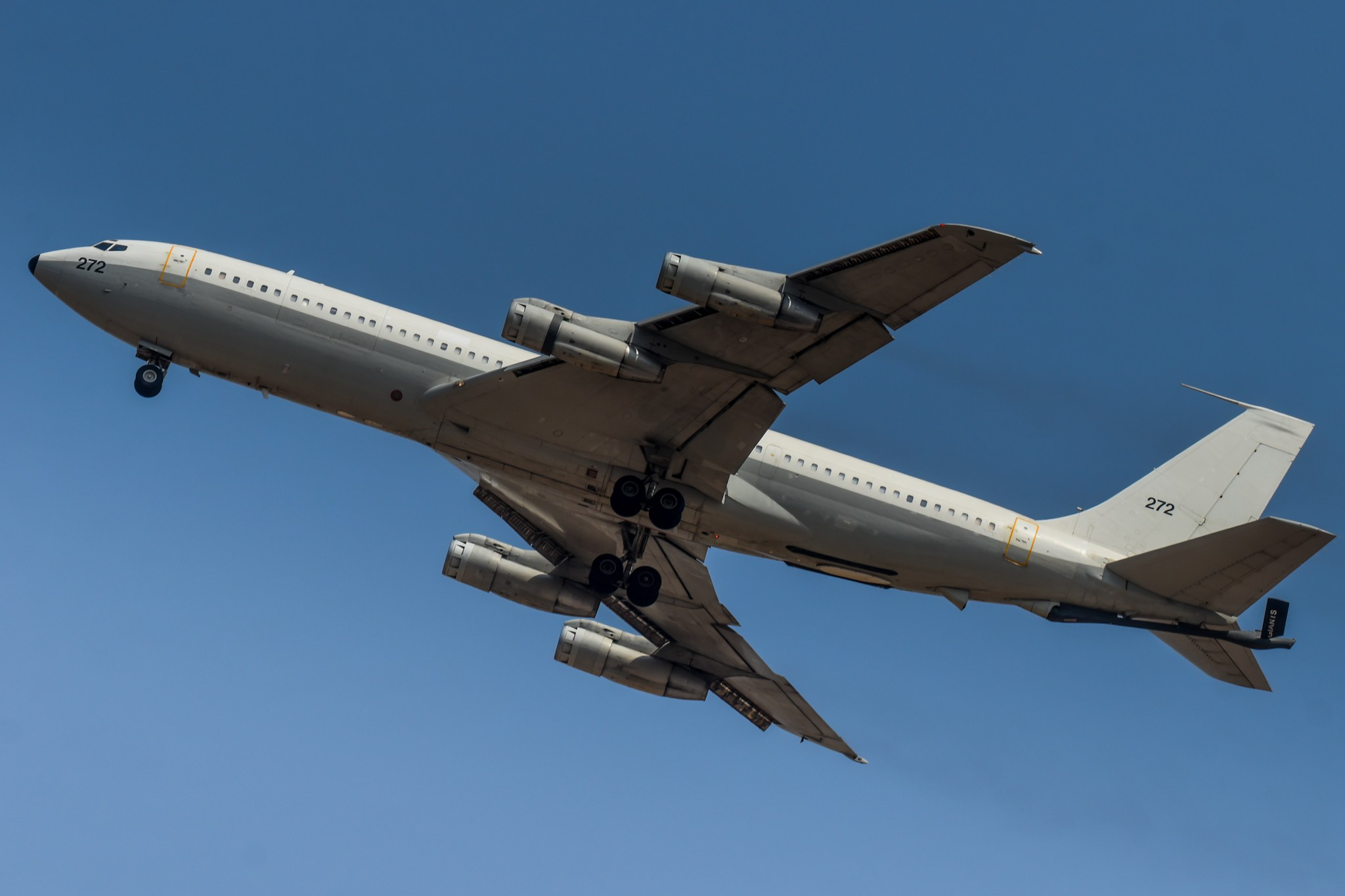 Full size: IAF Boeing 707 272 at Tel Aviv-Ben Gurion Airport