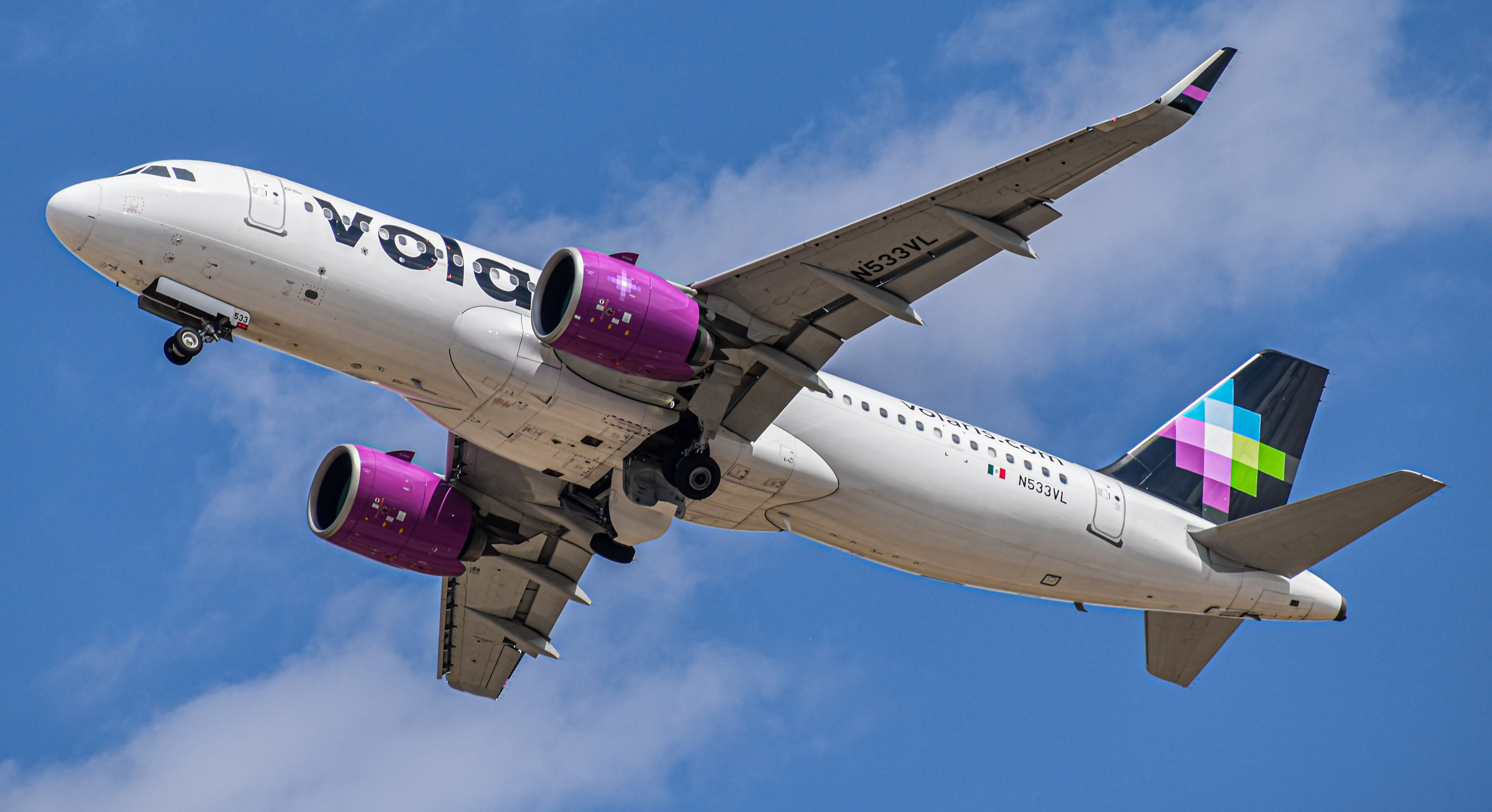 Full size: Volaris Airbus A320NEO N533VL at Denver International Airport