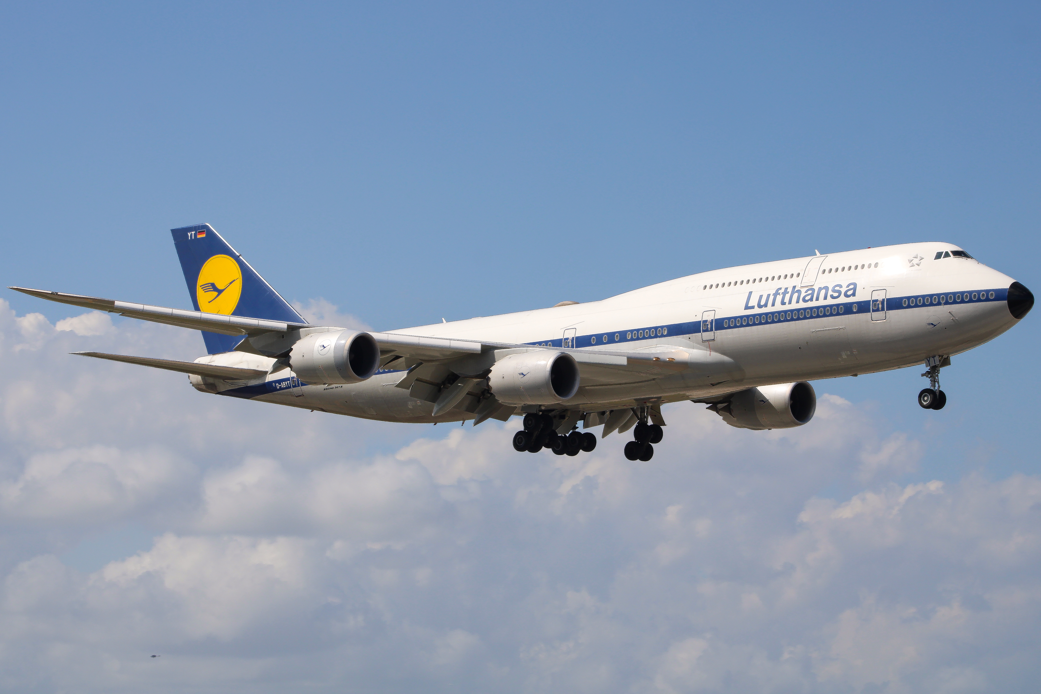 Full size: Lufthansa Boeing 747-8i D-ABYT at Miami International Airport