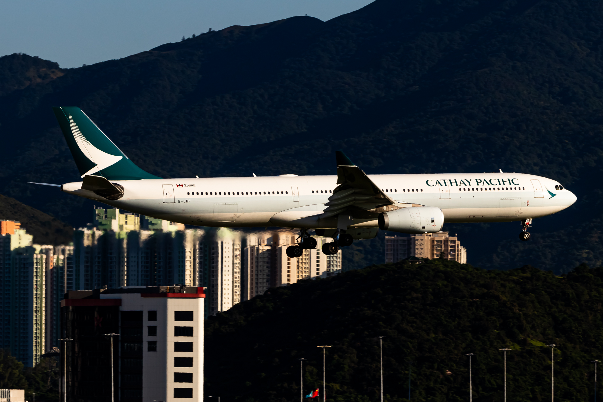 Full size: Cathay Pacific Airbus A330-300 B-LBF at Hong Kong International Airport