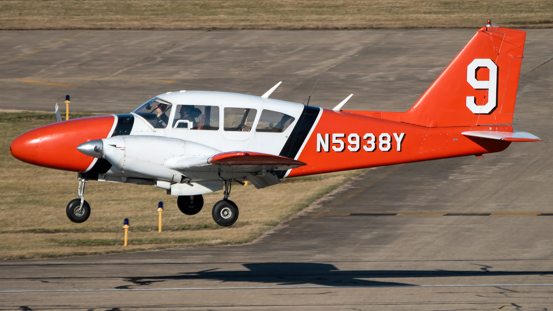Full size: PRIVATE Piper PA-23 Aztec N5938Y at Frederick Municipal Airport