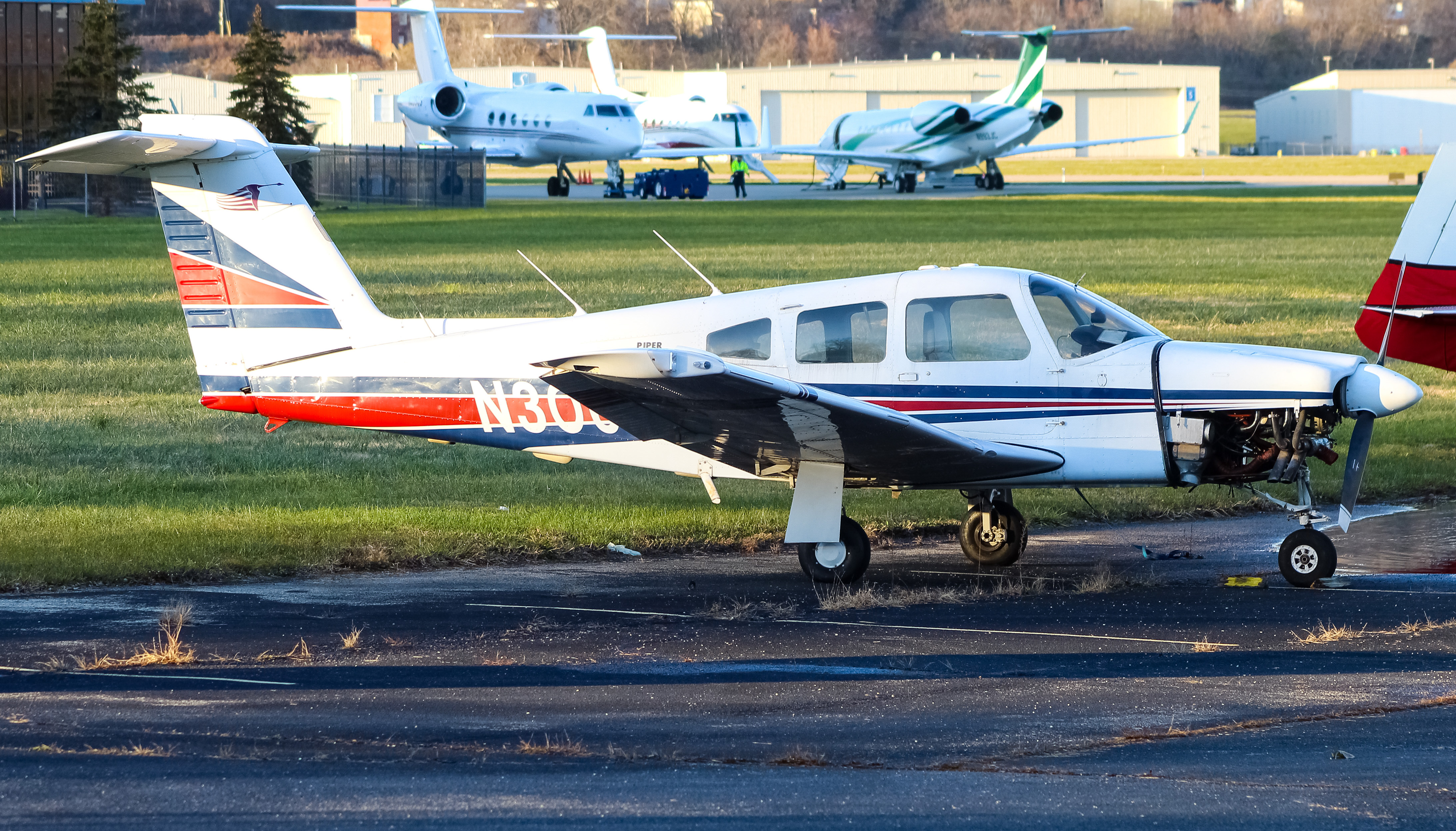 Full size: PRIVATE Piper PA-28 N3067K at Cincinnati Municipal Airport/Lunken Field