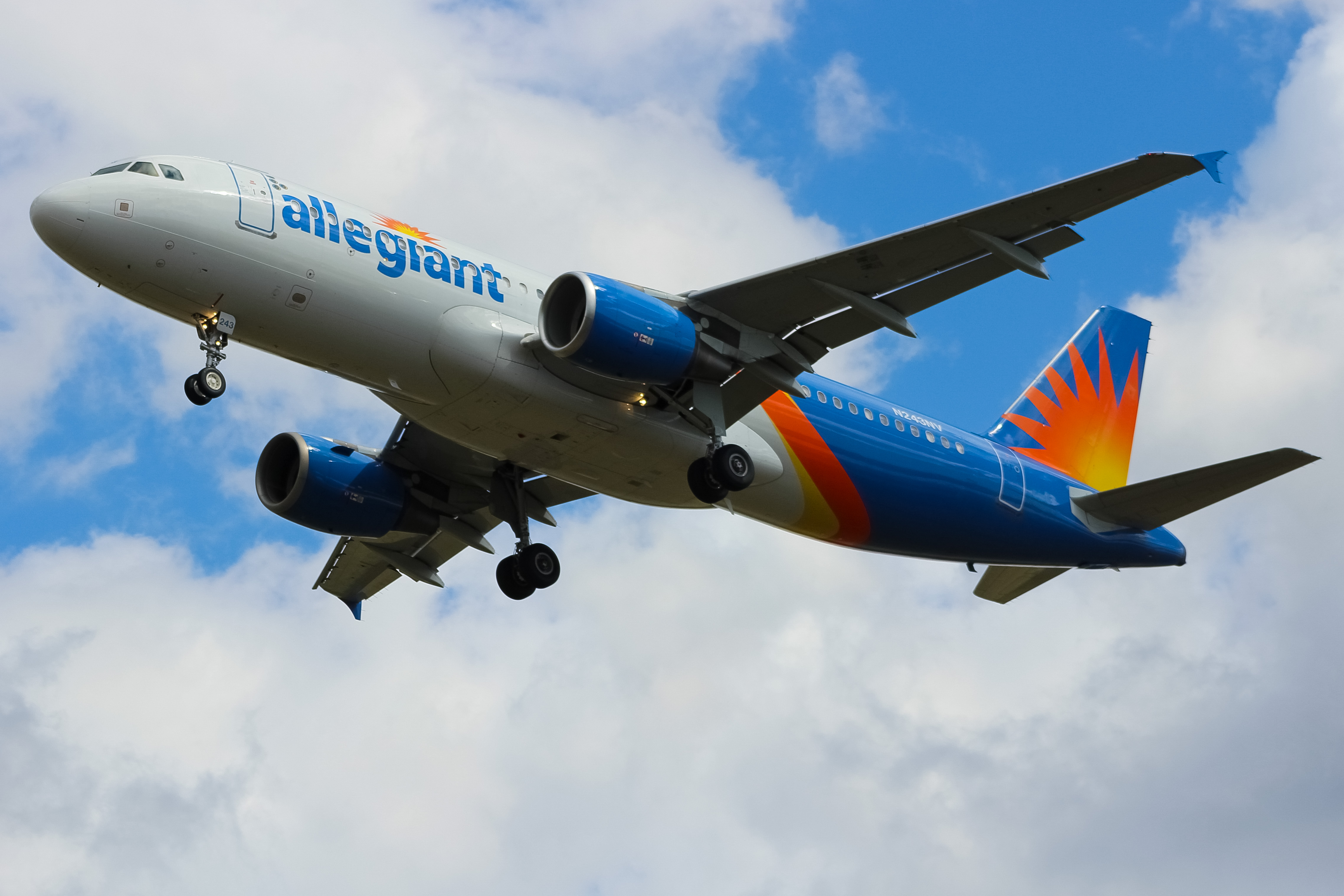 Full size: Allegiant Air Airbus A320 N243NV at Cincinnati/Northern Kentucky International Airport