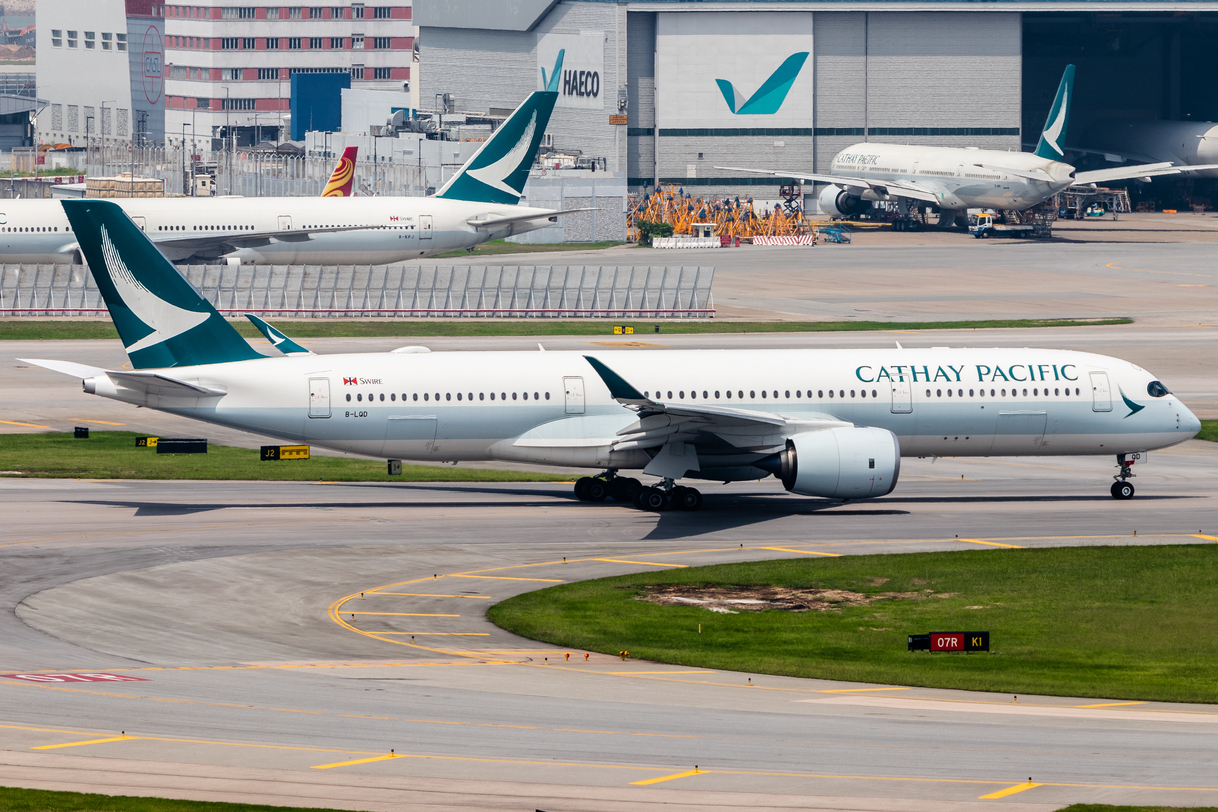Full size: Cathay Pacific Airbus A350-900 B-LQD at Hong Kong International Airport