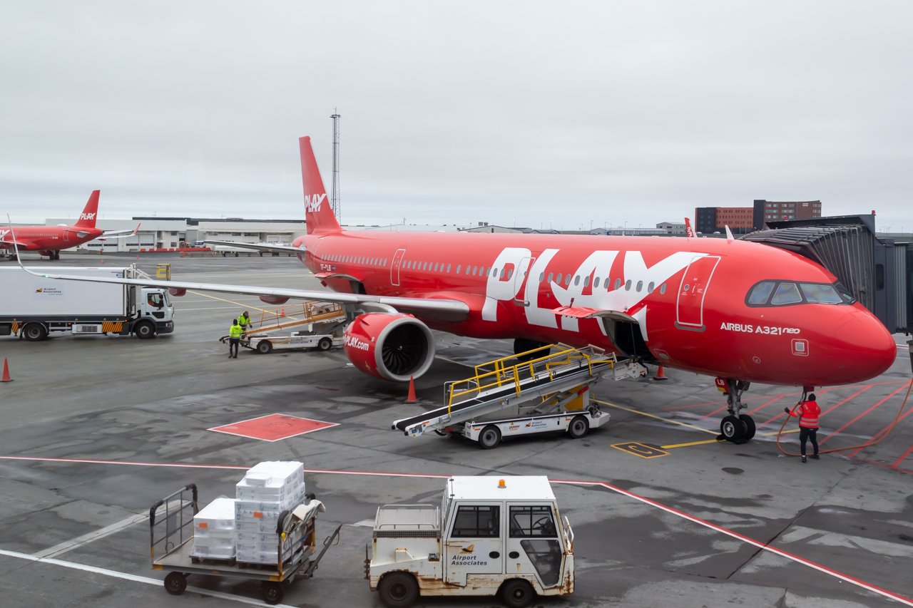 Full size: Play Airbus A321NEO TF-PLB at Keflavik International Airport