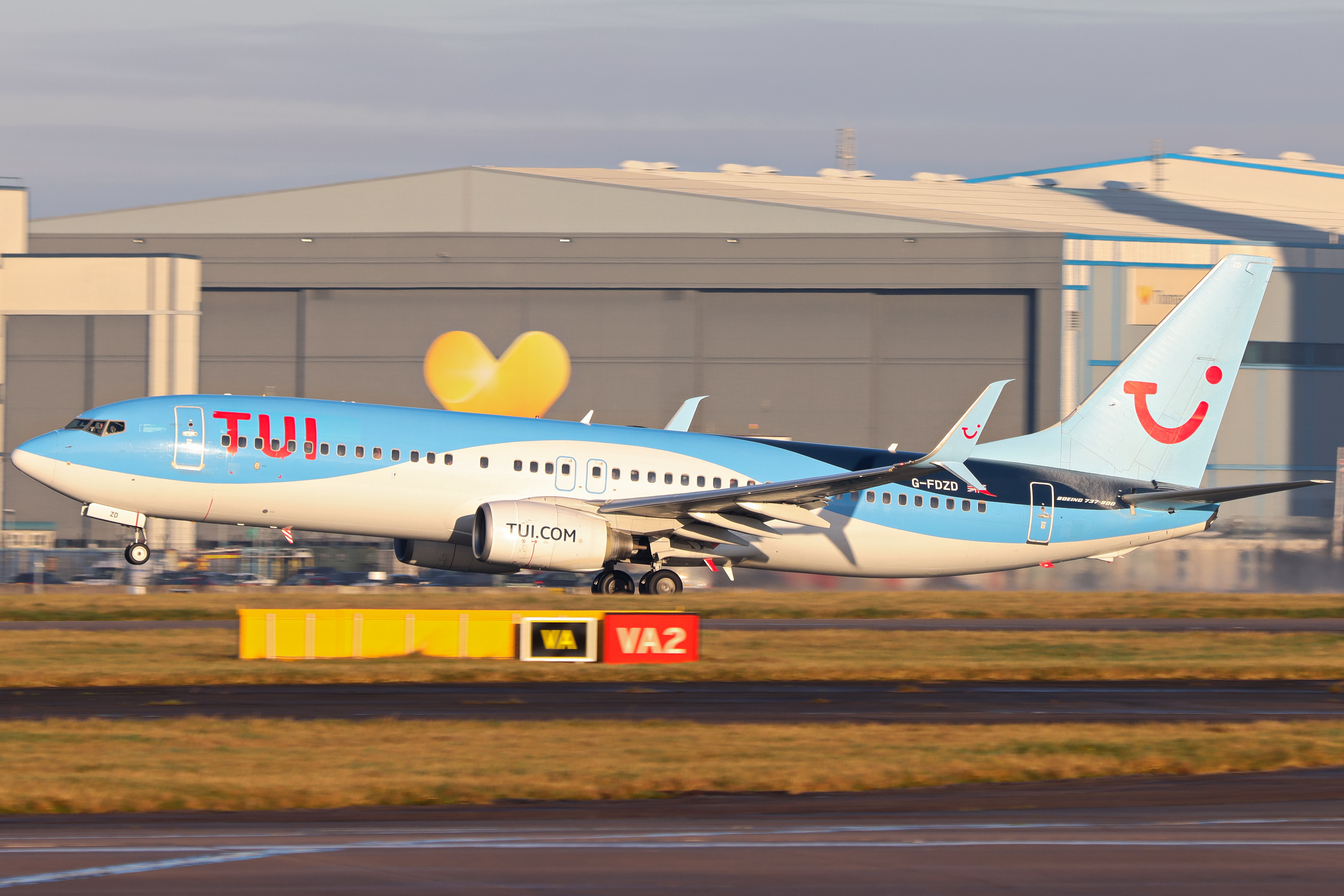 Full size: TUI Fly Boeing 737-800 G-FDZD at Manchester Airport
