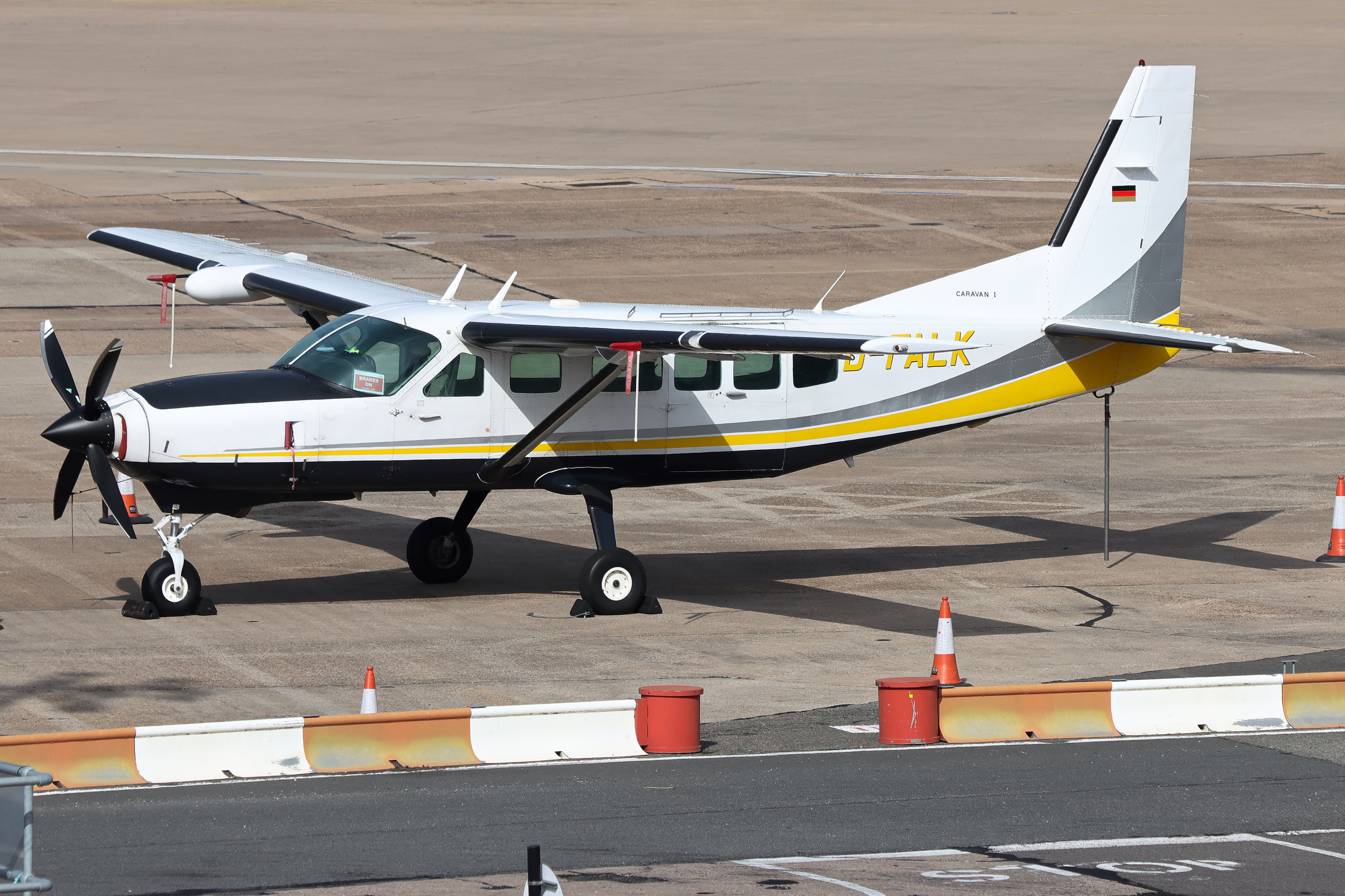 Full size: BUSINESS WINGS Cessna 208 Caravan I D-FALK at Birmingham Airport