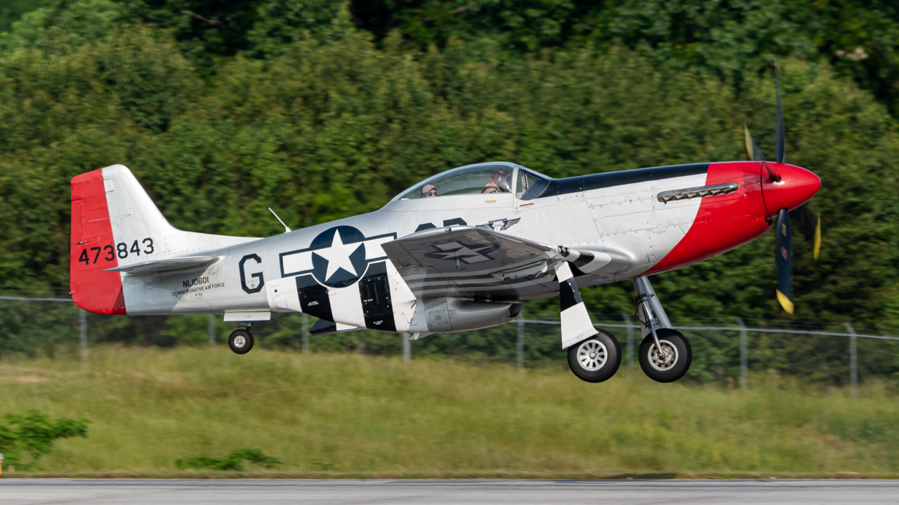 Full size: PRIVATE North American P-51 Mustang NL10601 at Atlanta DeKalb Peachtree Airport