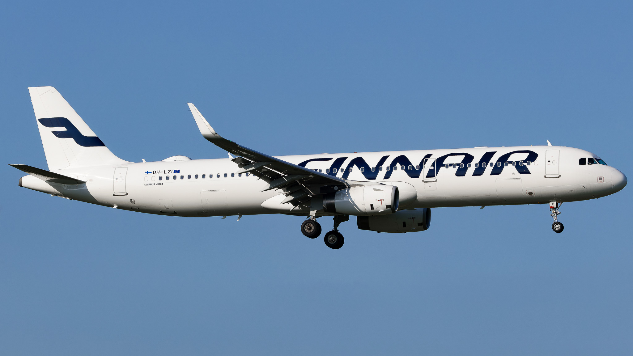 Full size: Finnair Airbus A321-200 OH-LZI at Zurich-Kloten Airport