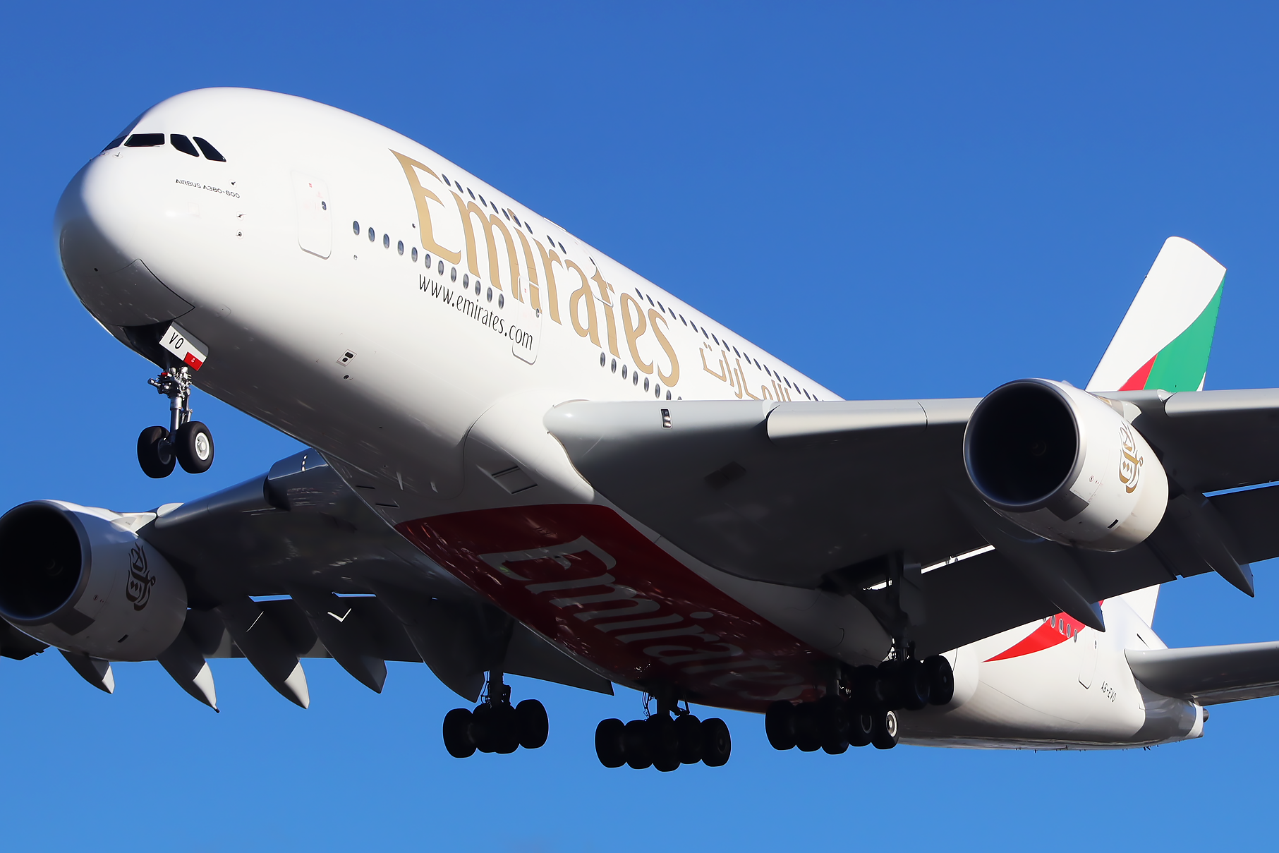 Full size: Emirates Airbus A380-800 A6-EVO at London Heathrow International Airport
