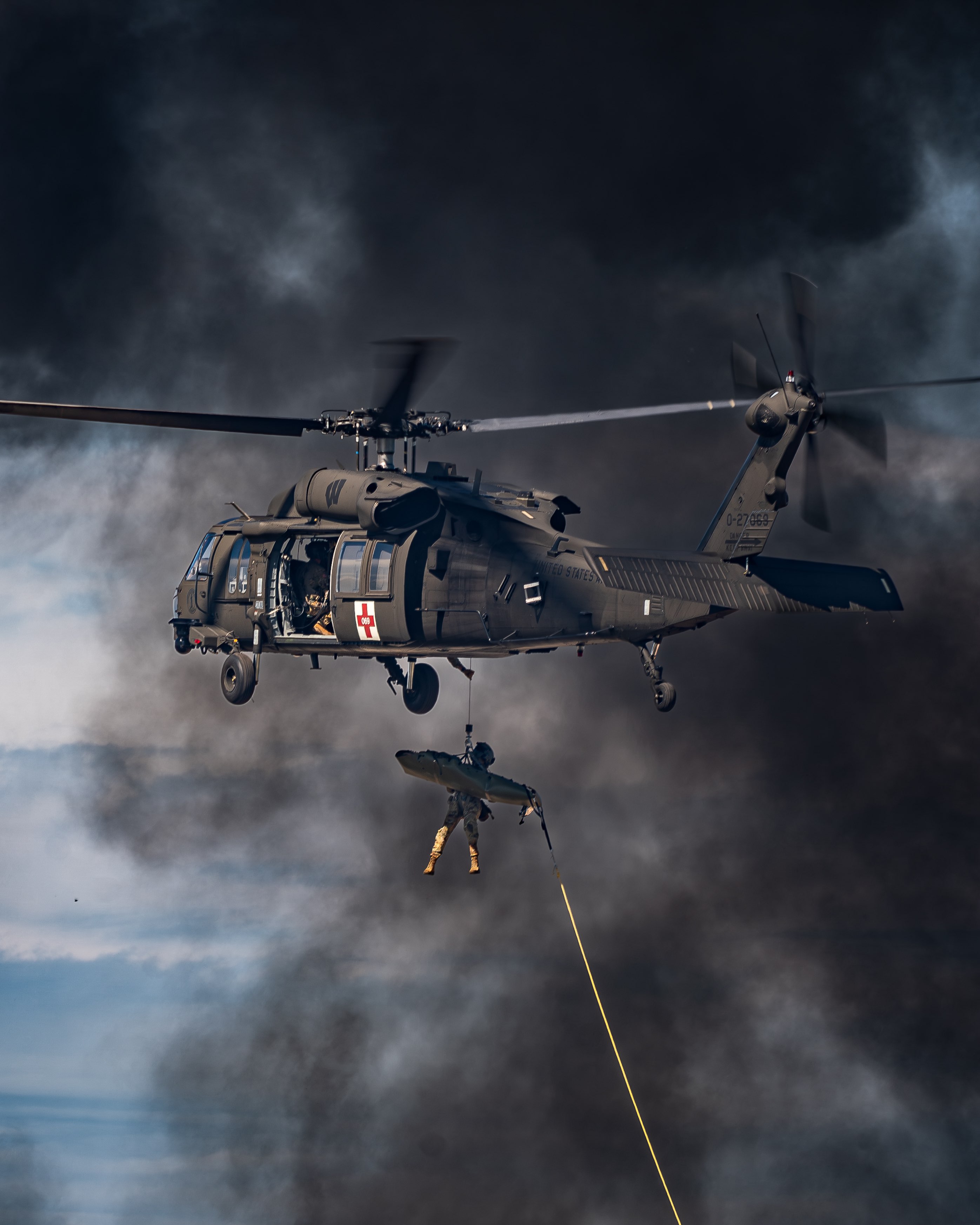 Full size: USA - United States Army Sikorsky UH-60L Blackhawk 05-27069 at Wittman Regional Airport