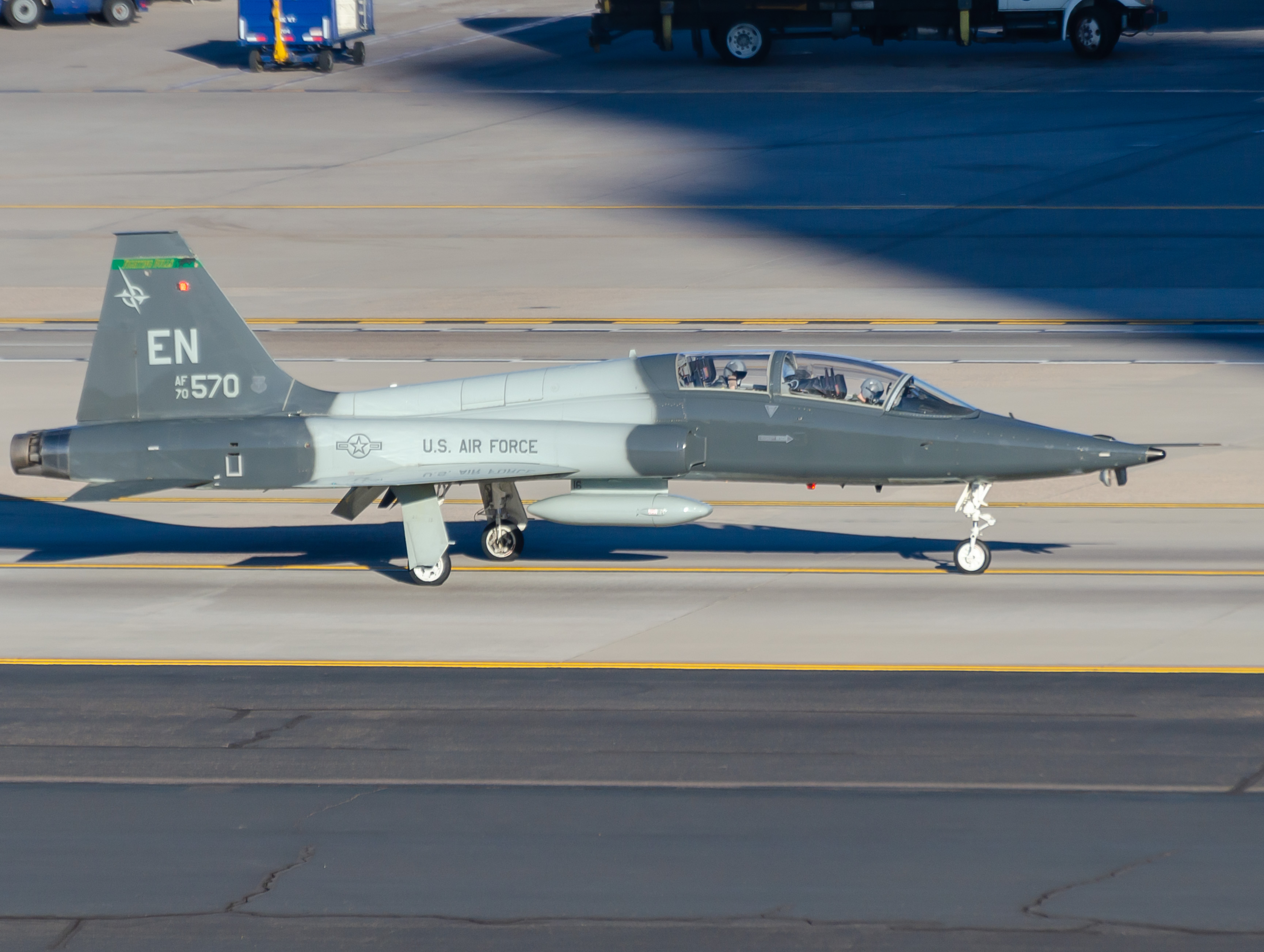 Full size: USAF - United States Air Force Northrop T-38 Talon 70-1570 at Phoenix Sky Harbor International Airport