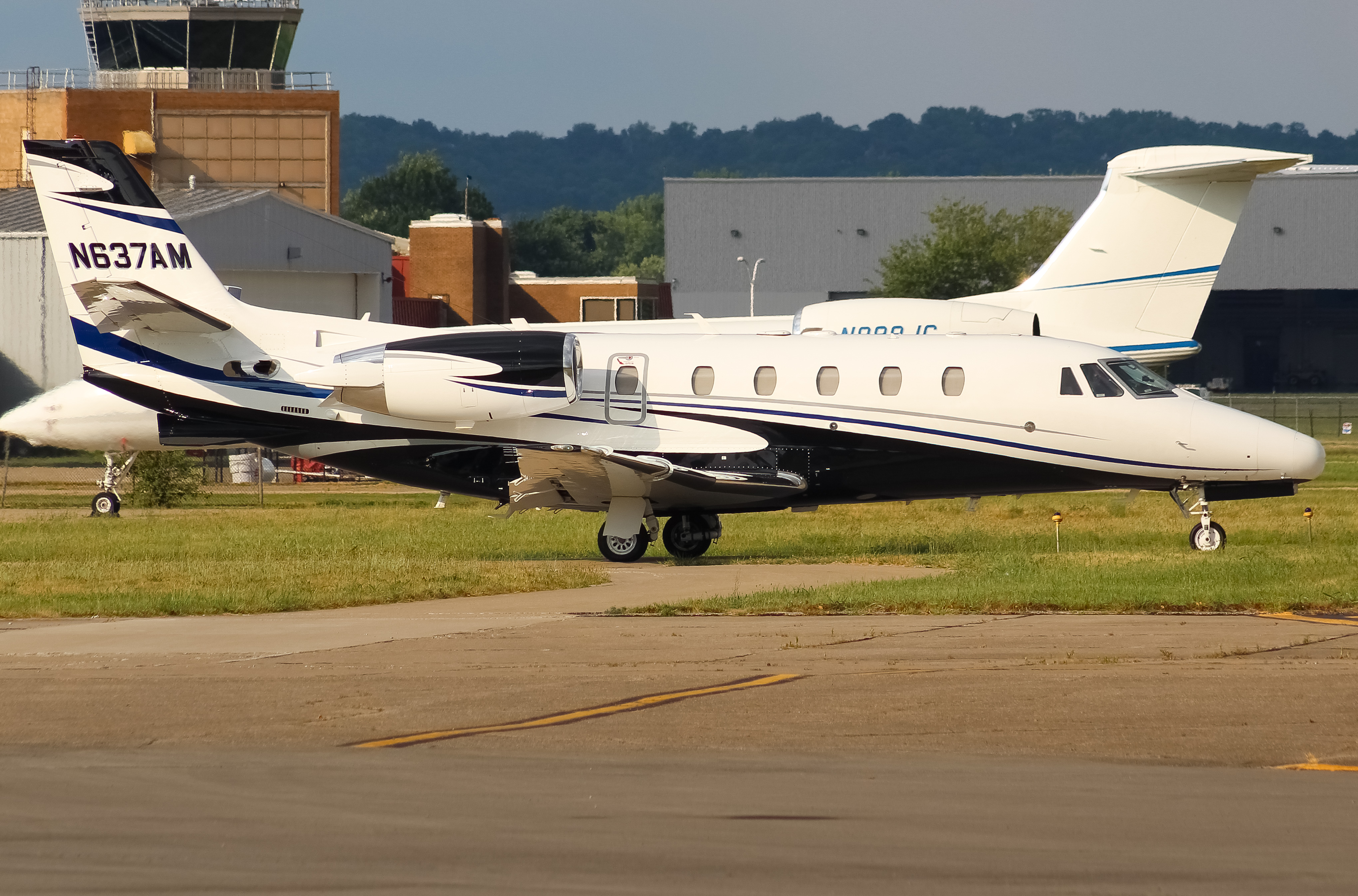 Full size: PRIVATE  Cessna Citation 560 Encore N637AM at Cincinnati Municipal Airport/Lunken Field