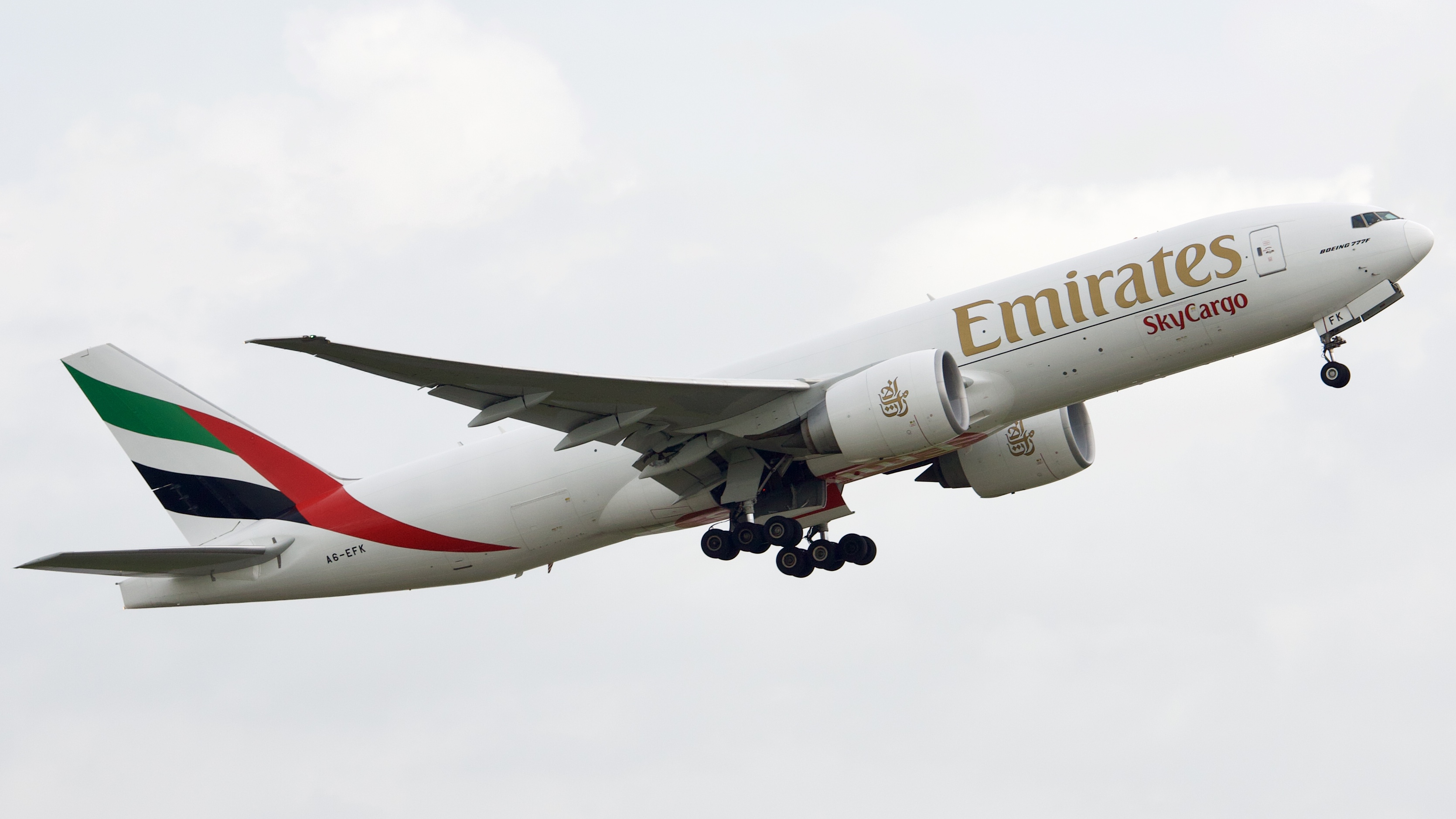 Full size: Emirates SkyCargo Boeing 777-F A6-EFK at Houston-George Bush Intercontinental Airport