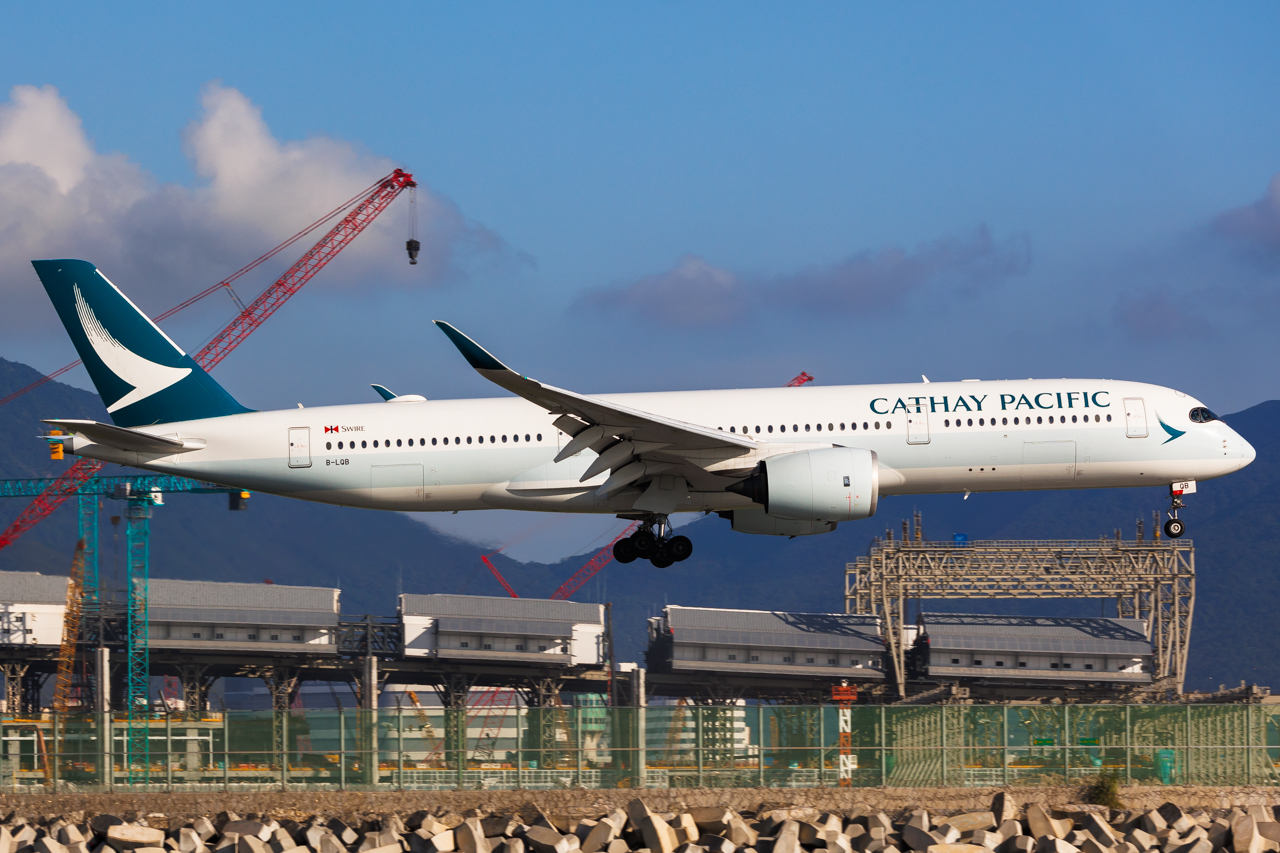 Full size: Cathay Pacific Airbus A350-900 B-LQB at Hong Kong International Airport