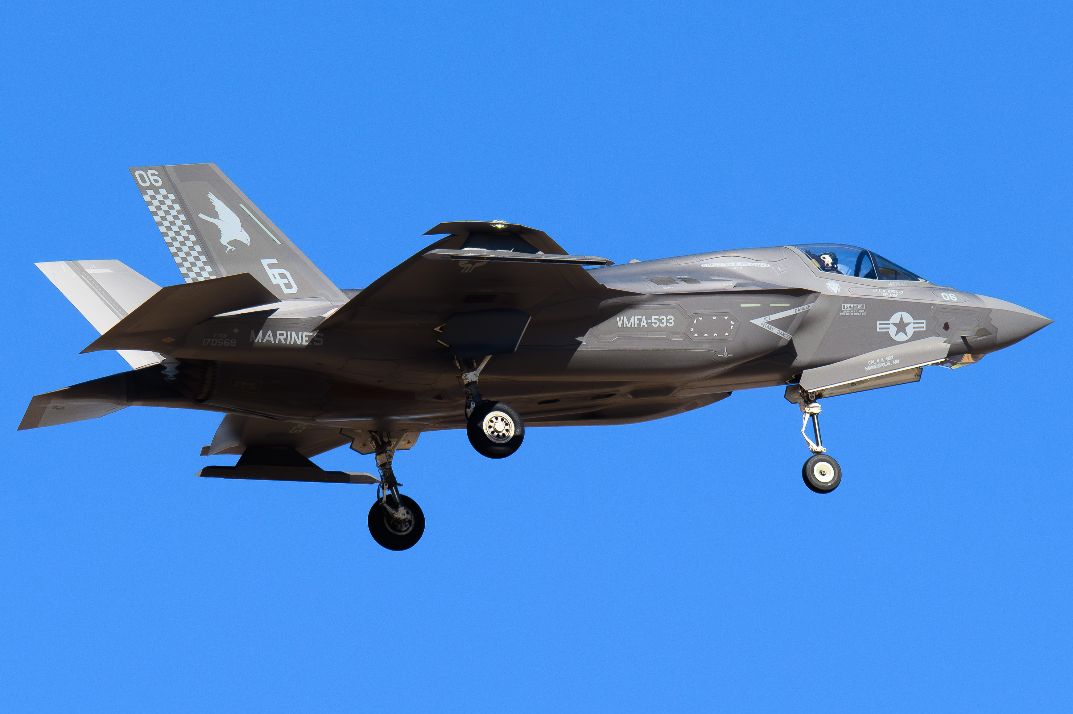 Full size: USMC - United States Marine Corp Lockheed Martin F-35 Lightning 170568 at Yuma International Airport