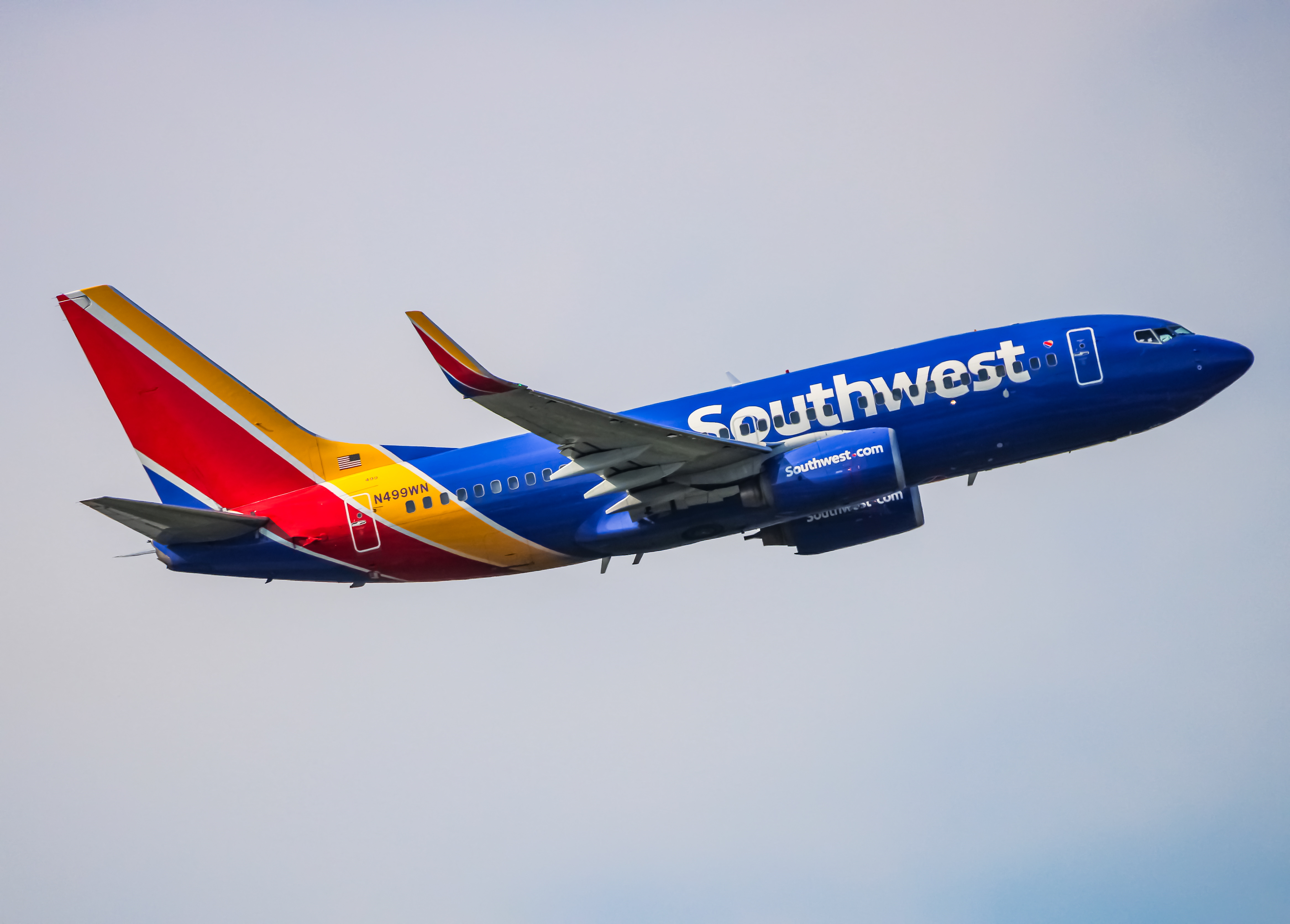 Full size: Southwest Airlines Boeing 737-700 N499WN at Baltimore/Washington International Thurgood Marshall Airport