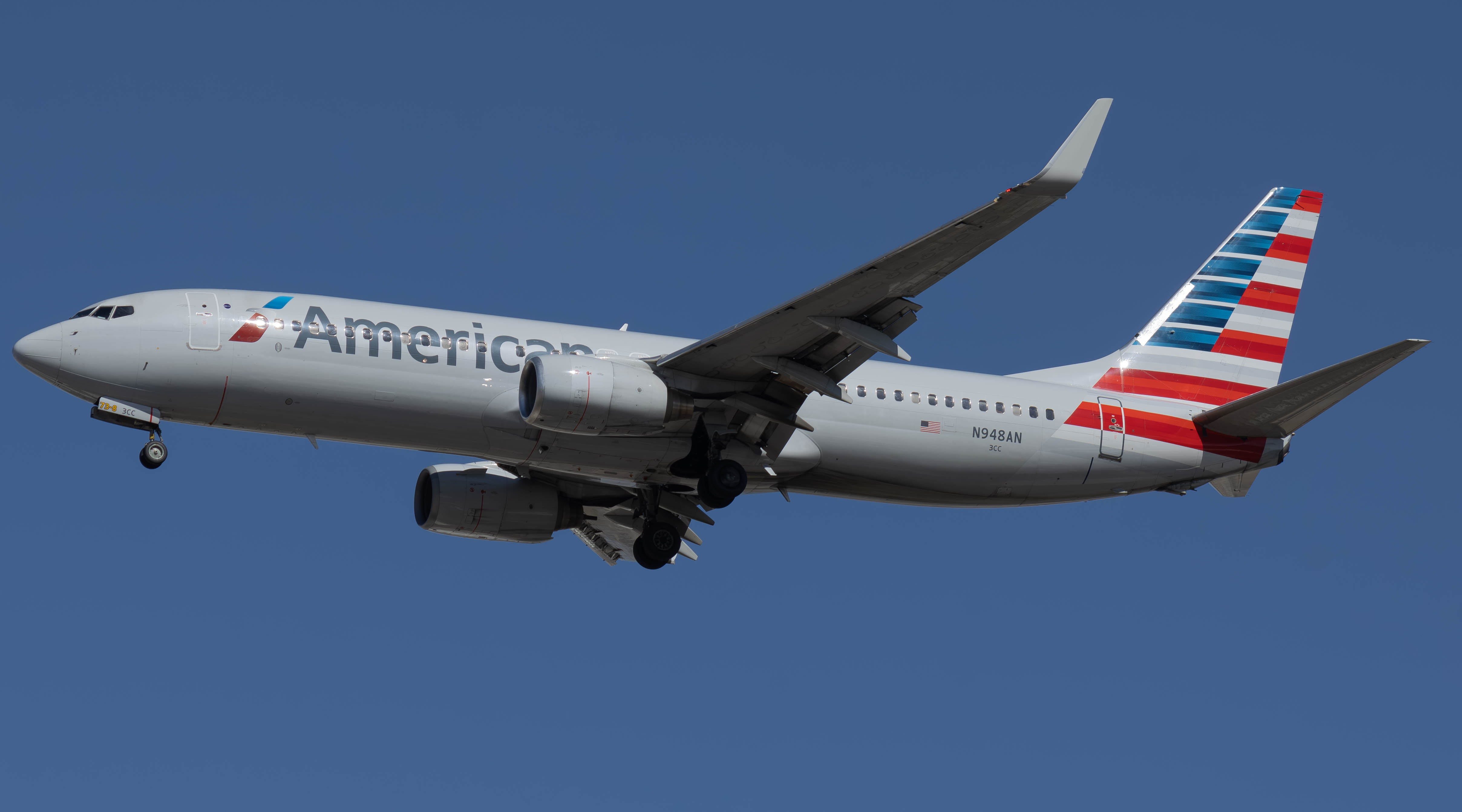 Full size: American Airlines Boeing 737-800 N948AN at Harry Reid International Airport