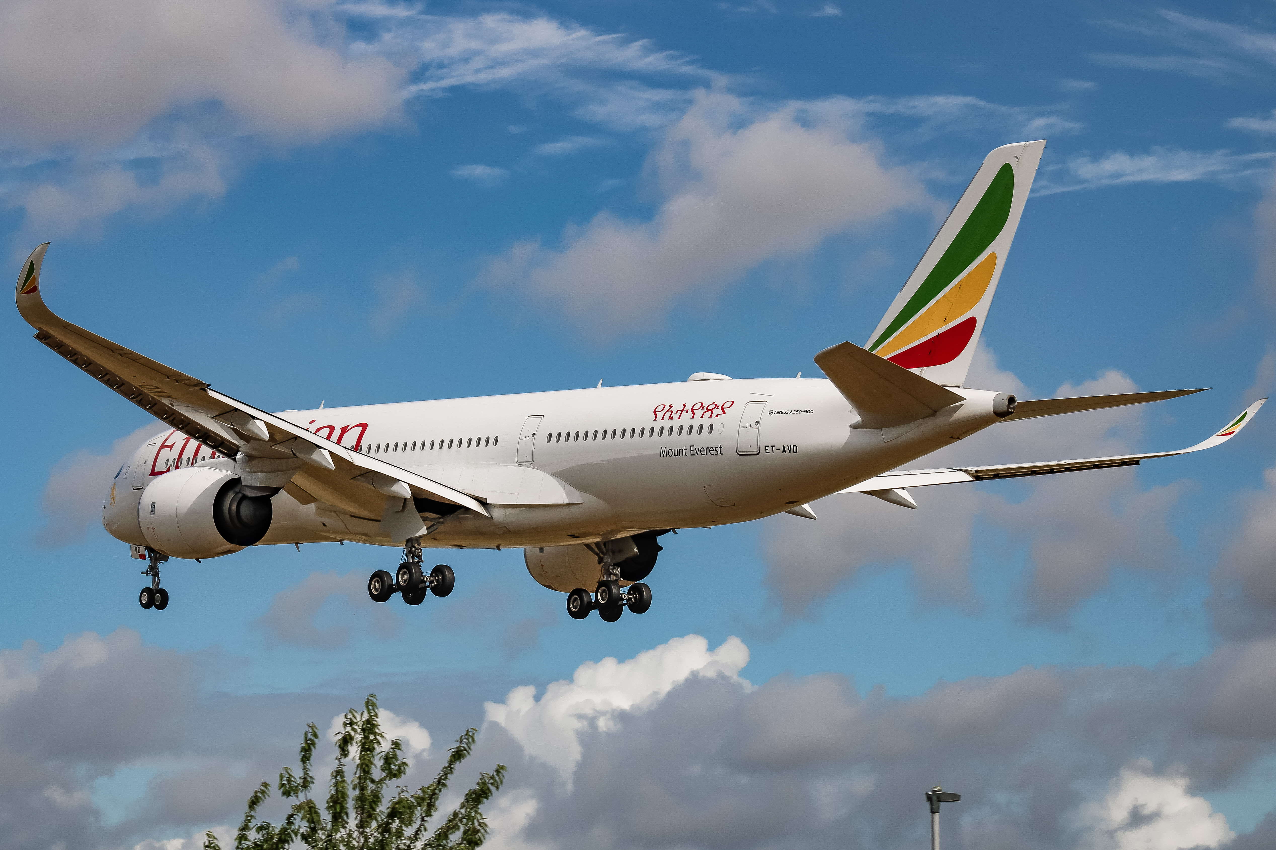 Full size: Ethiopian Airlines Airbus A350-900 ET-AVD at London Heathrow International Airport