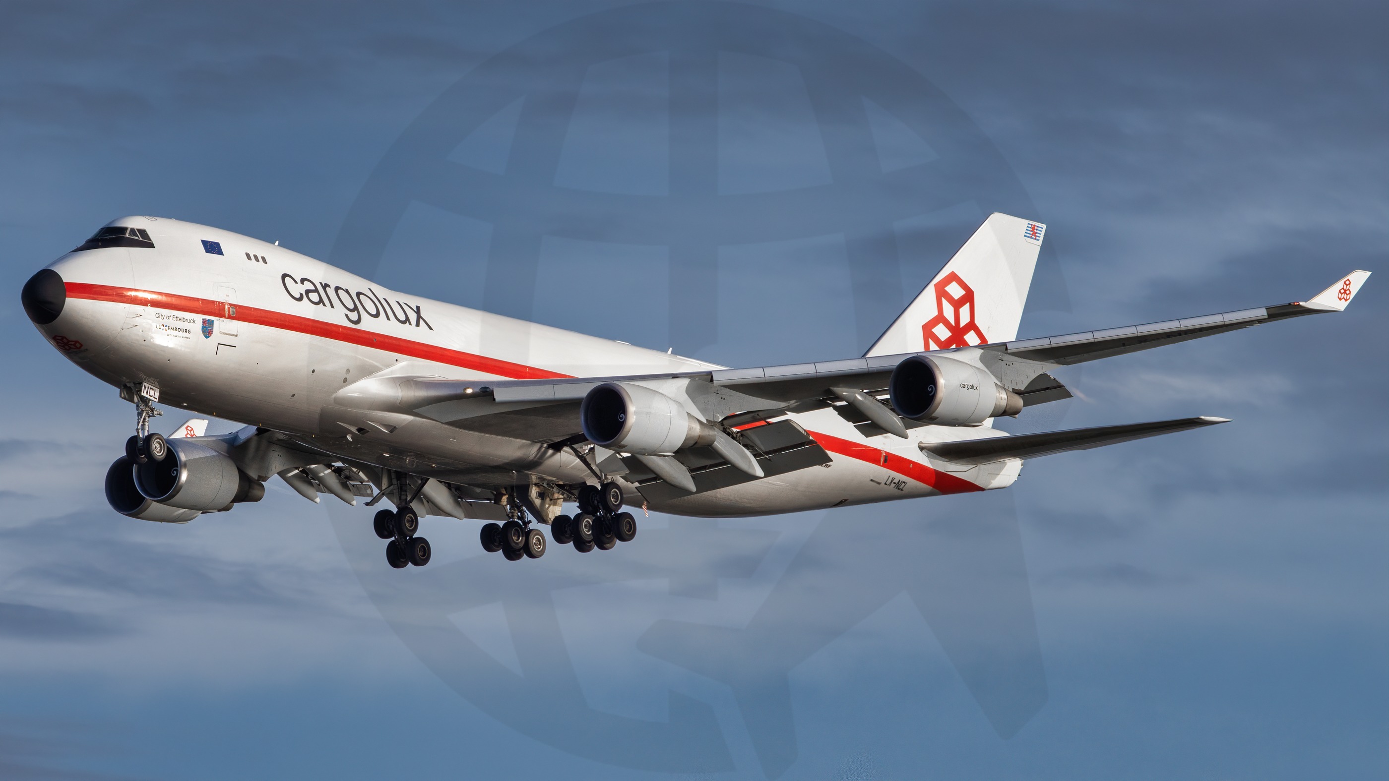 Full size: Cargolux Boeing 747-400F LX-NCL at Singapore-Changi Airport