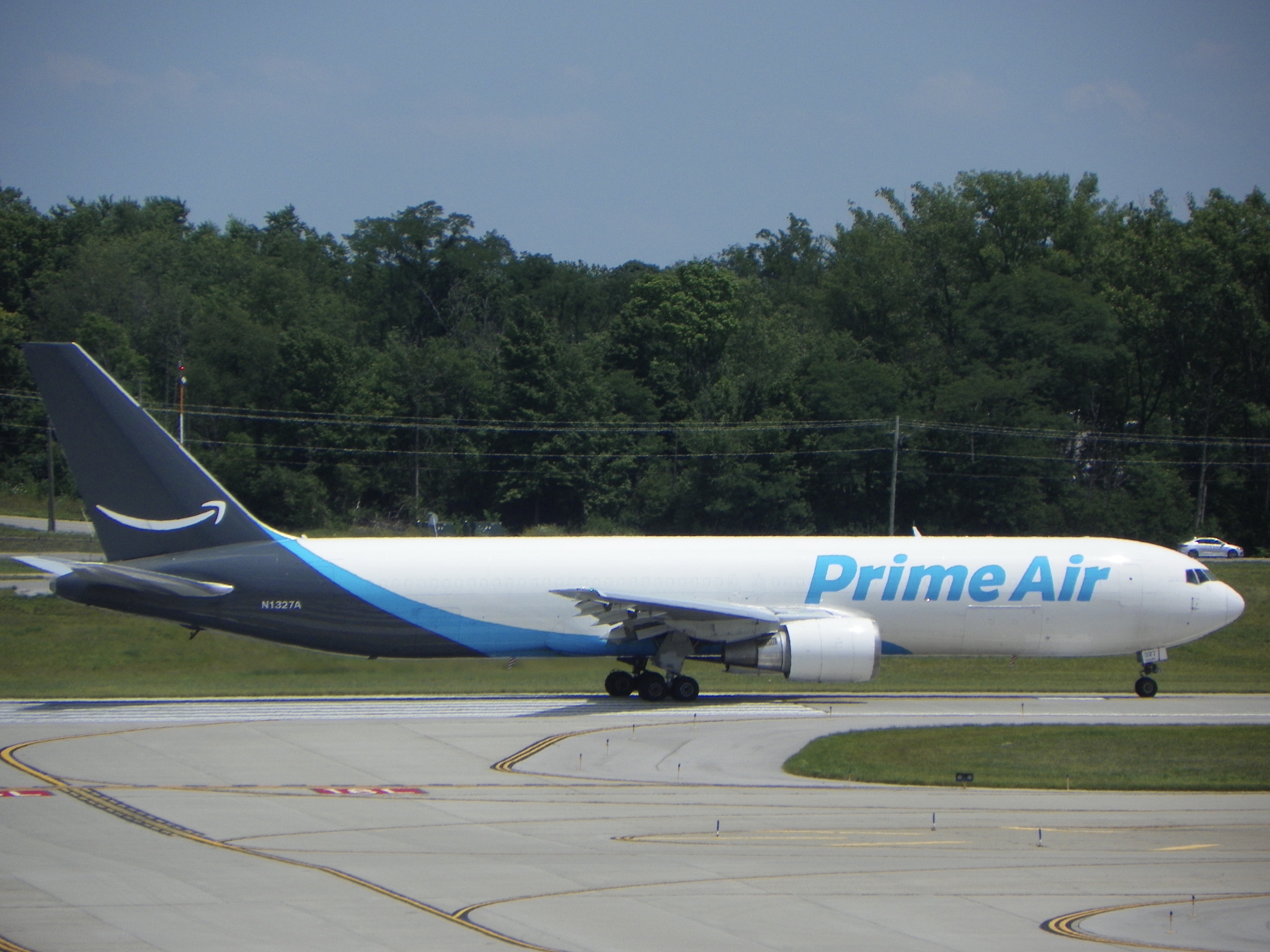Full size: Prime Air Boeing 767-300ER N1327A at Cincinnati/Northern Kentucky International Airport