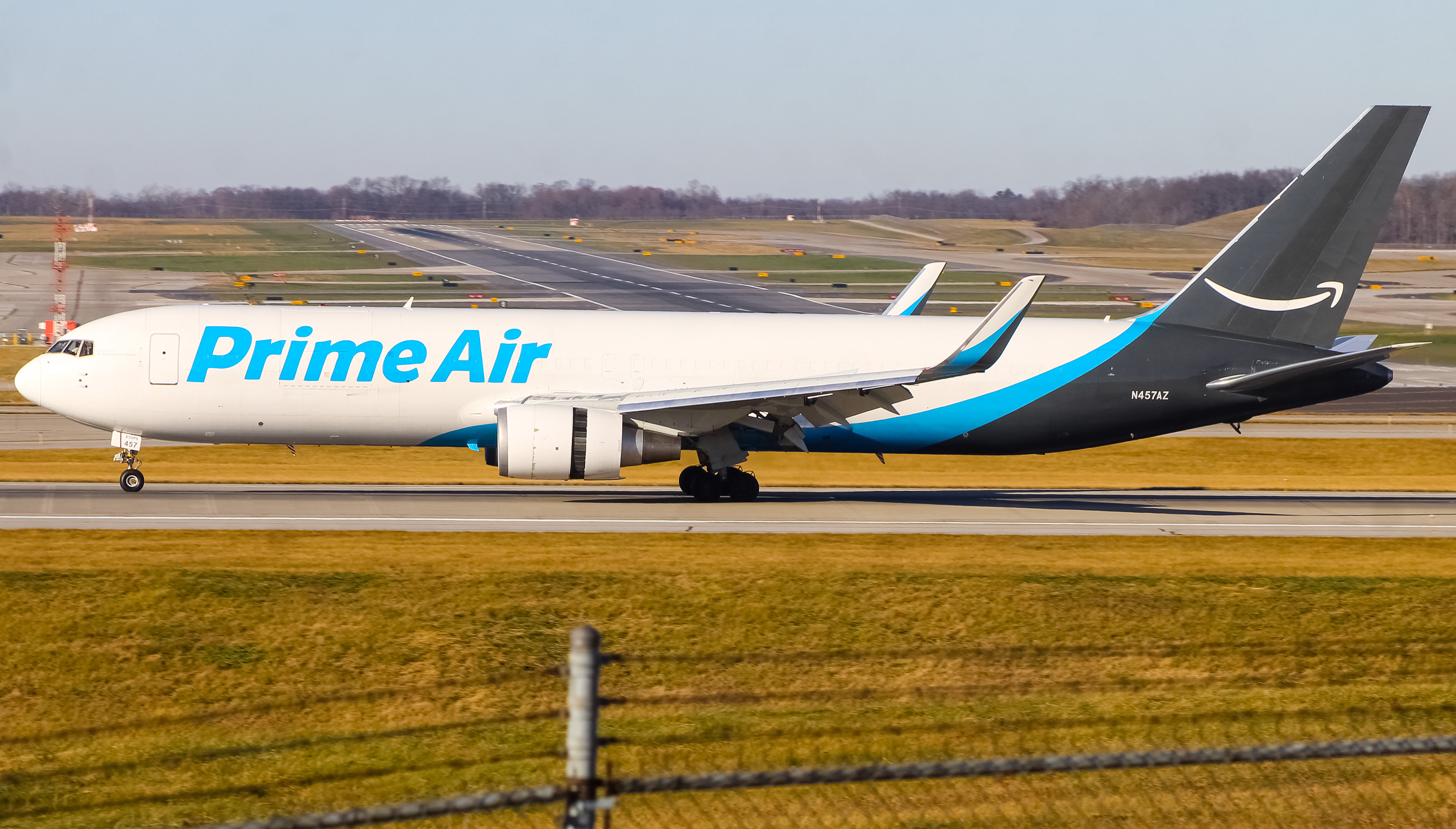 Full size: Prime Air Boeing 767-300F N457AZ at Cincinnati/Northern Kentucky International Airport