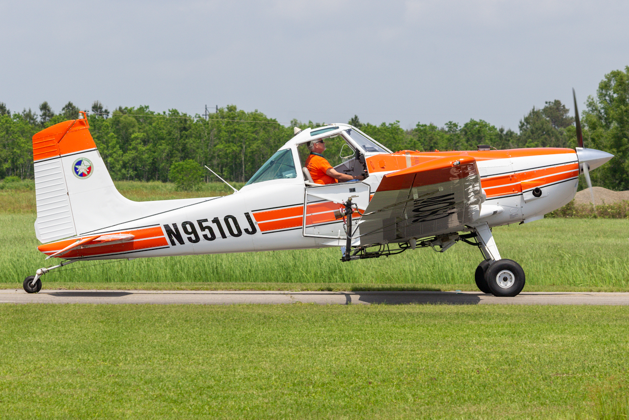 Full size: PRIVATE Cessna 188 N9510J  at Paramaribo Zorg en Hoop Airport