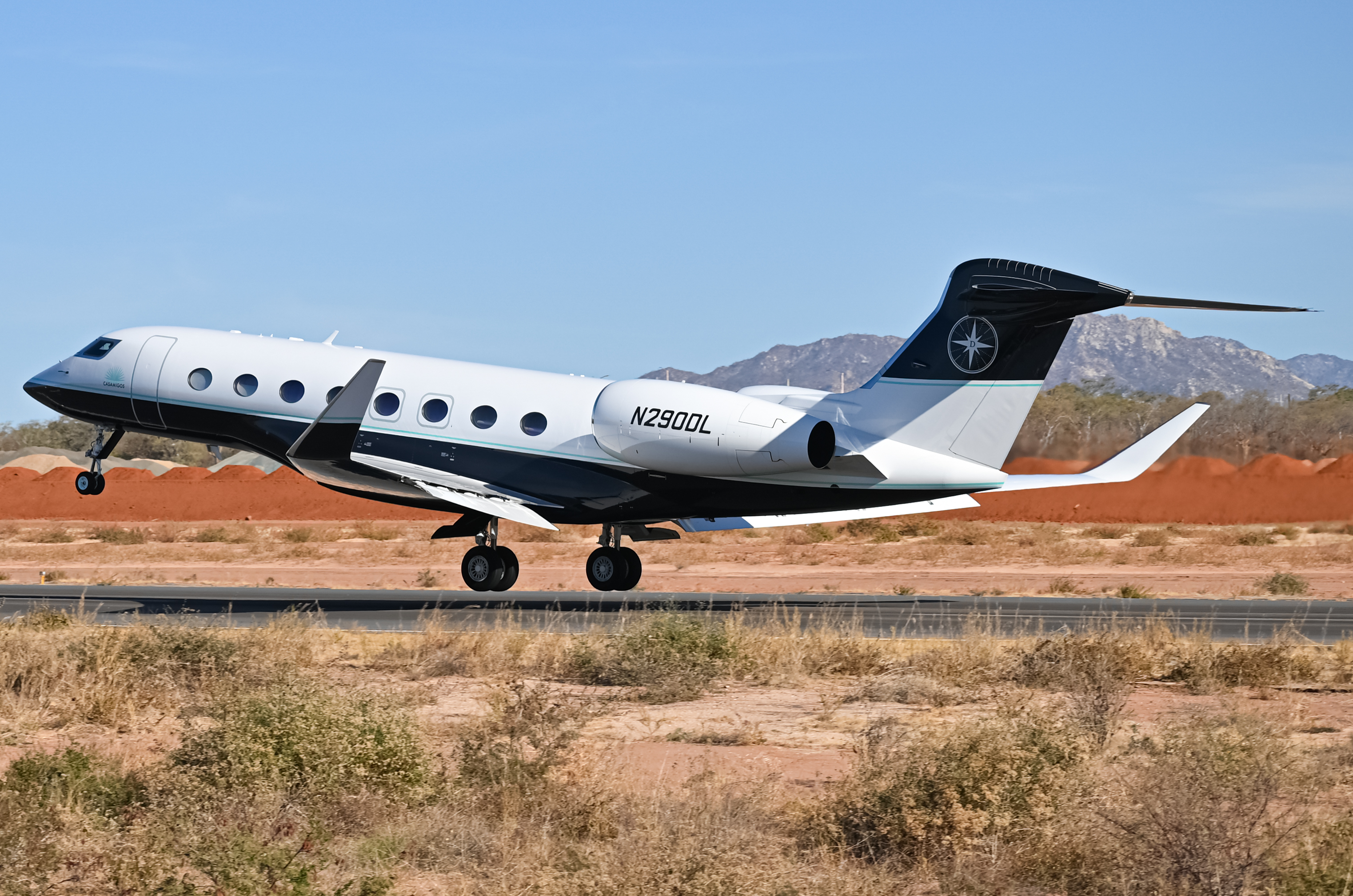 Full size: PRIVATE Gulfstream G650 N290DL at Aeropuerto de Cabo San Lucas Internacional