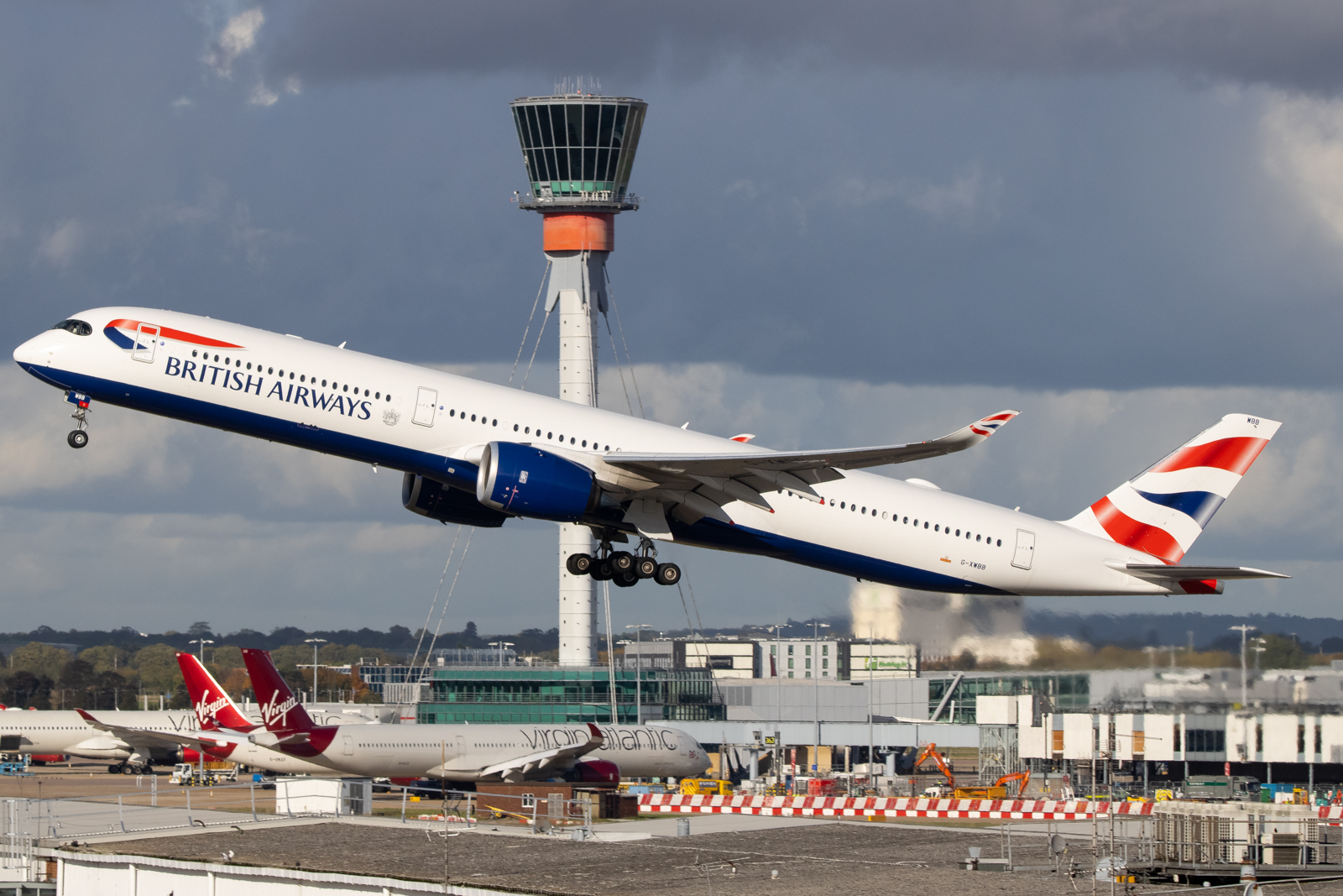 Full size: British Airways Airbus A350-1000 G-XWBB at London Heathrow International Airport