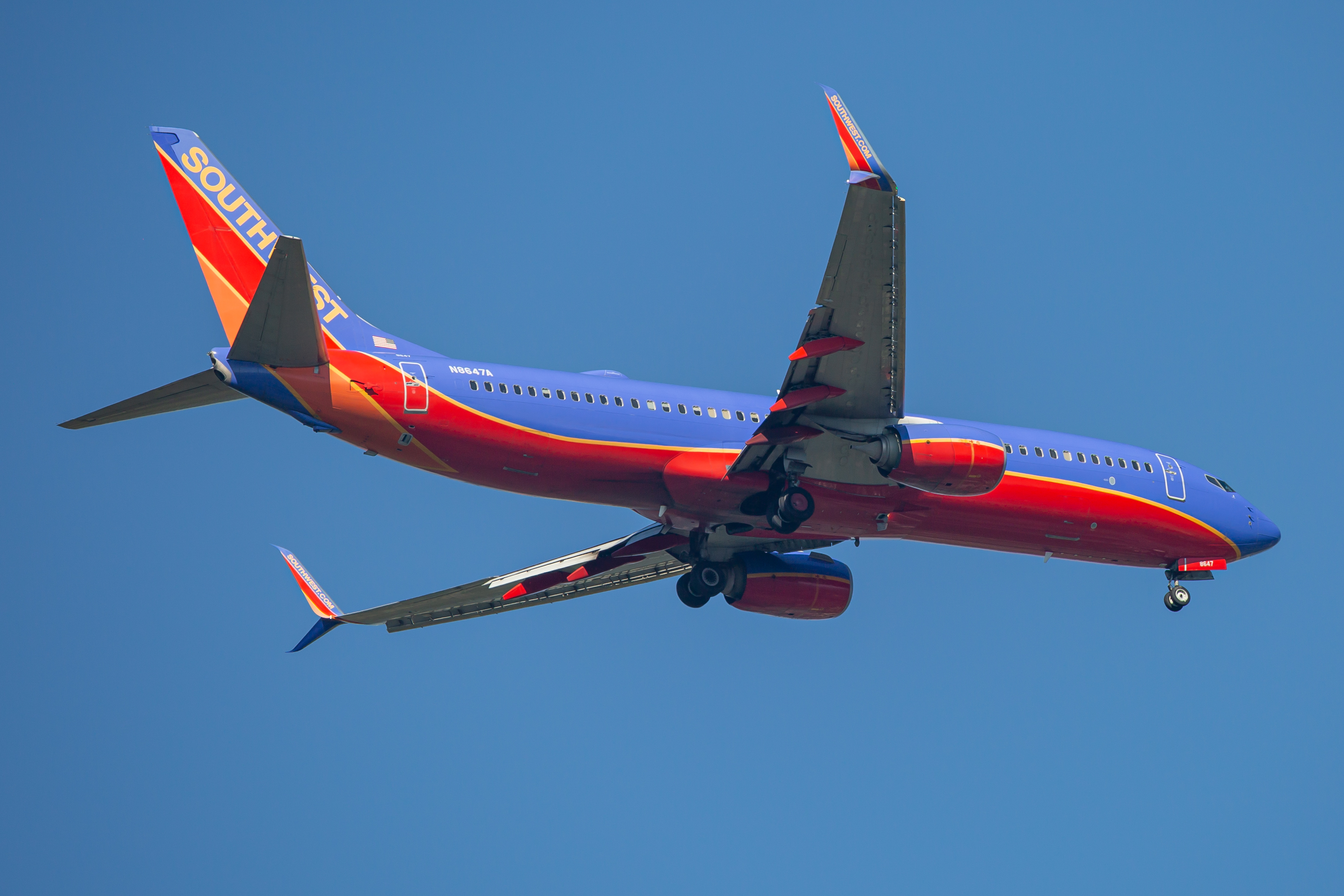 Full size: Southwest Airlines Boeing 737-800 N8647A at Baltimore/Washington International Thurgood Marshall Airport