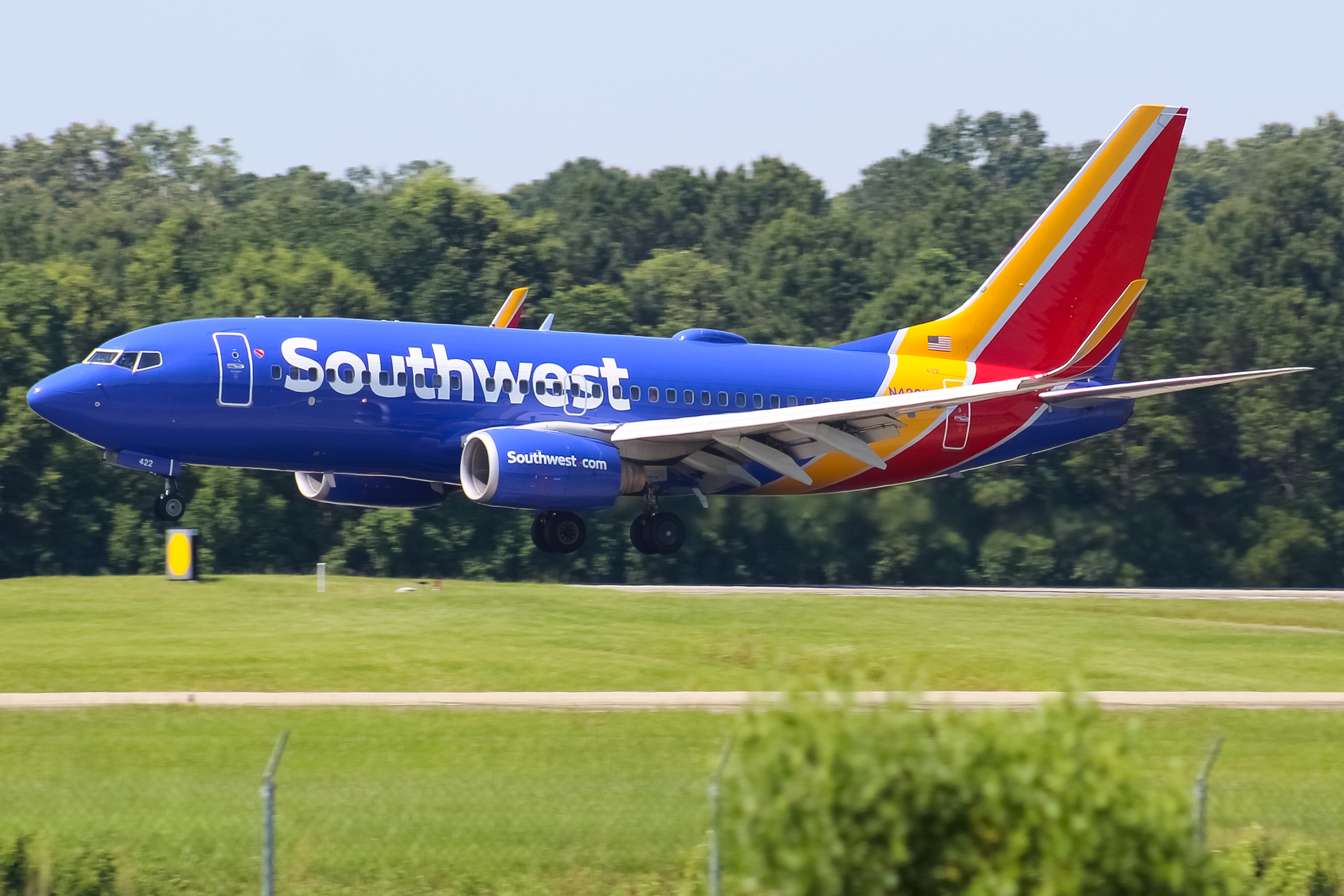 Full size: Southwest Airlines Boeing 737-700 N442WN at Savannah/Hilton Head International Airport