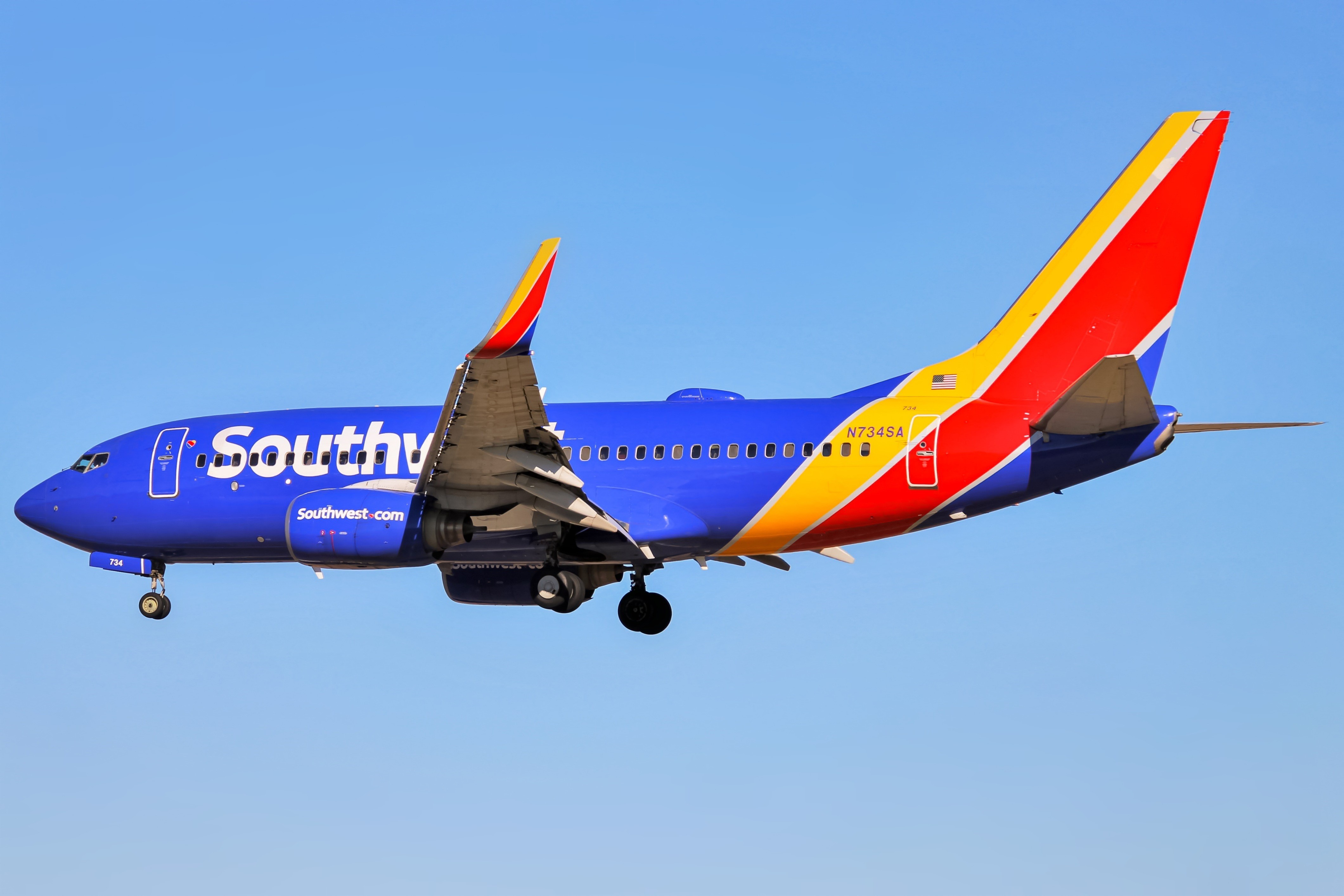 Full size: Southwest Airlines Boeing 737-700 N734SA at Baltimore/Washington International Thurgood Marshall Airport