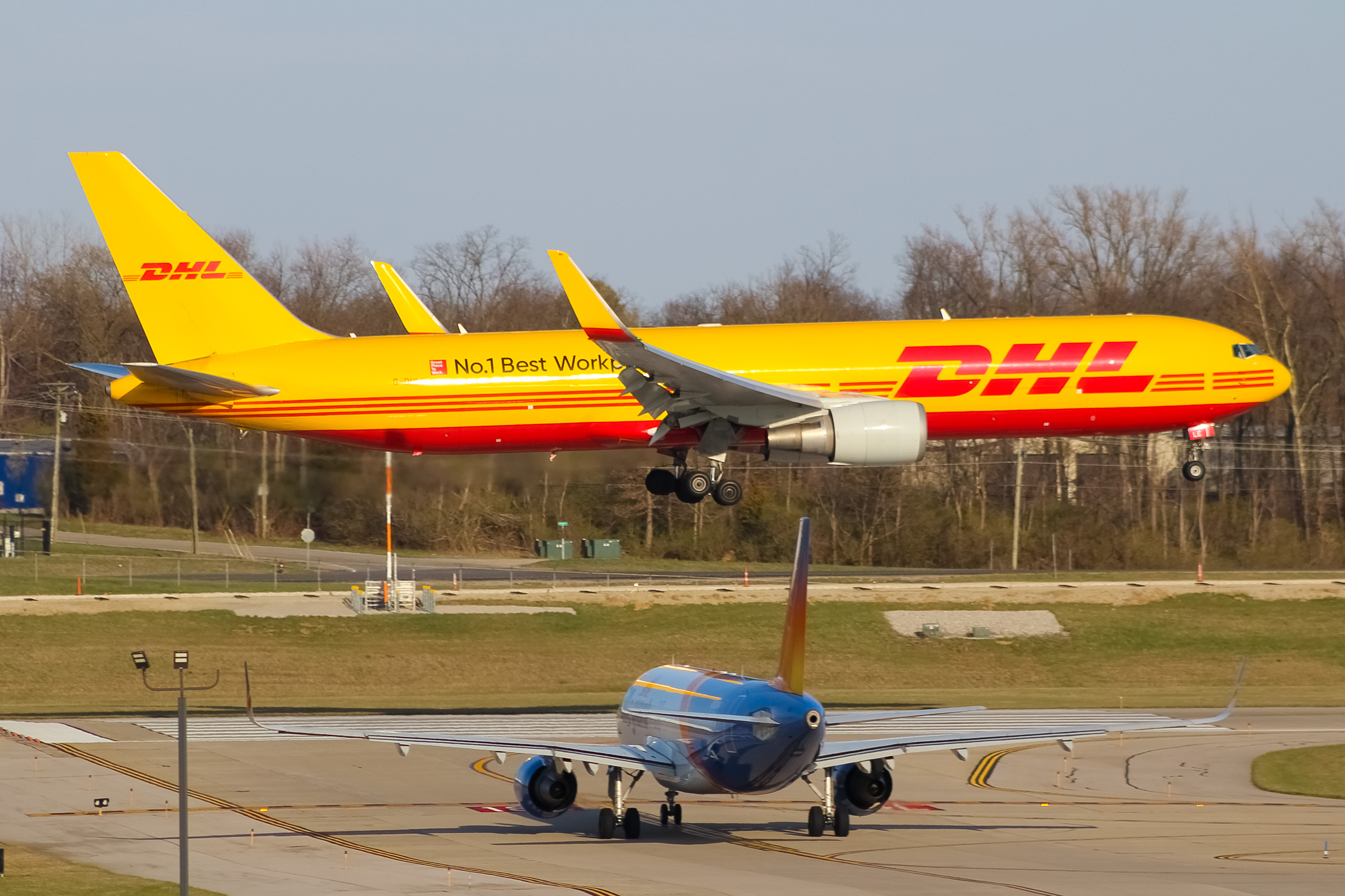 Full size: DHL Boeing 767-300F G-DHLE at Cincinnati/Northern Kentucky International Airport