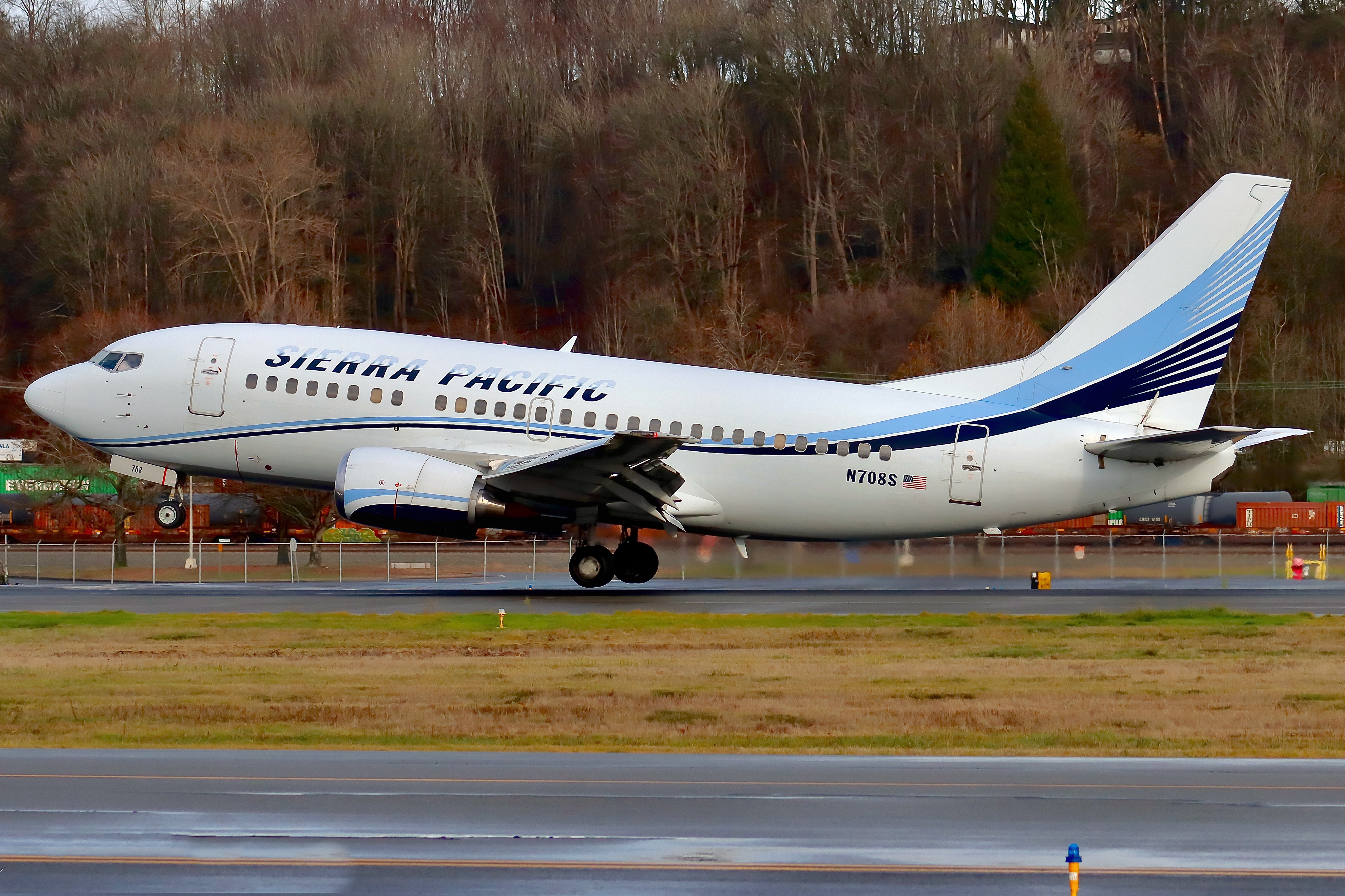 Full size: Sierra Pacific Airlines Boeing 737-500 N708S at Boeing Field/King County International Airport