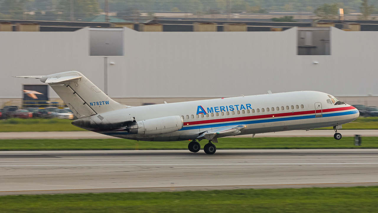 Full size: Ameristar Jet Douglas DC-9 N782TW at John Glenn Columbus International Airport