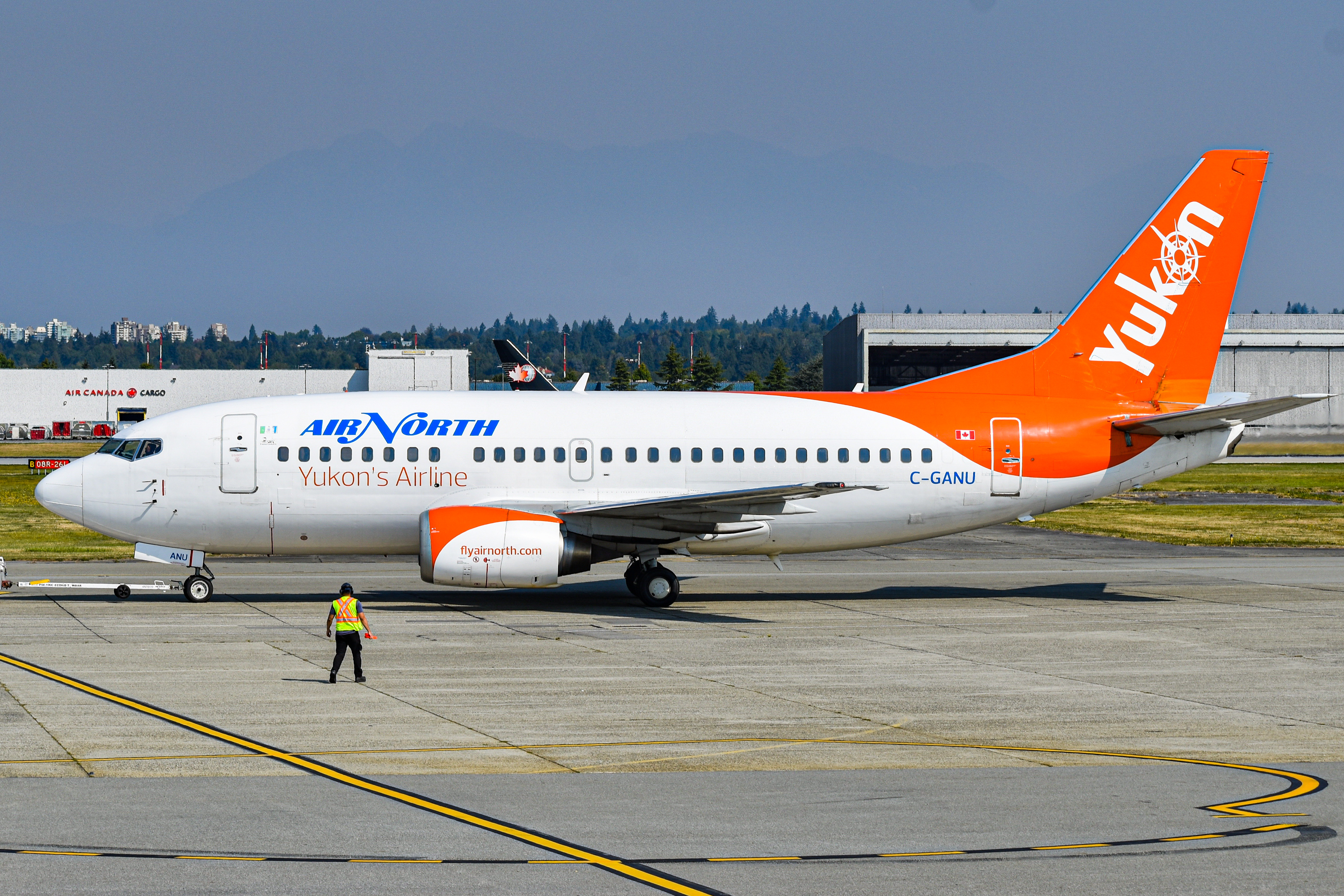 Full size: Air North Boeing 737-500 C-GANU at Vancouver International Airport