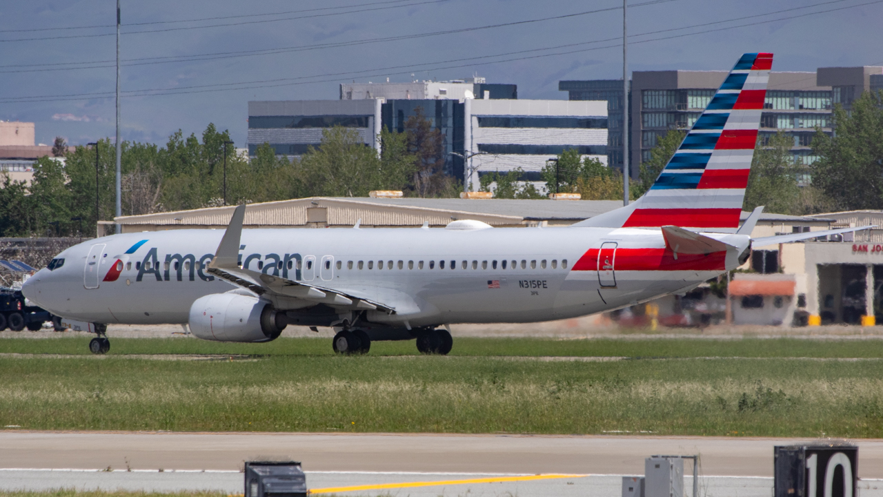 Full size: American Airlines Boeing 737-800 N315PE at Norman Y Mineta San Jose International Airport