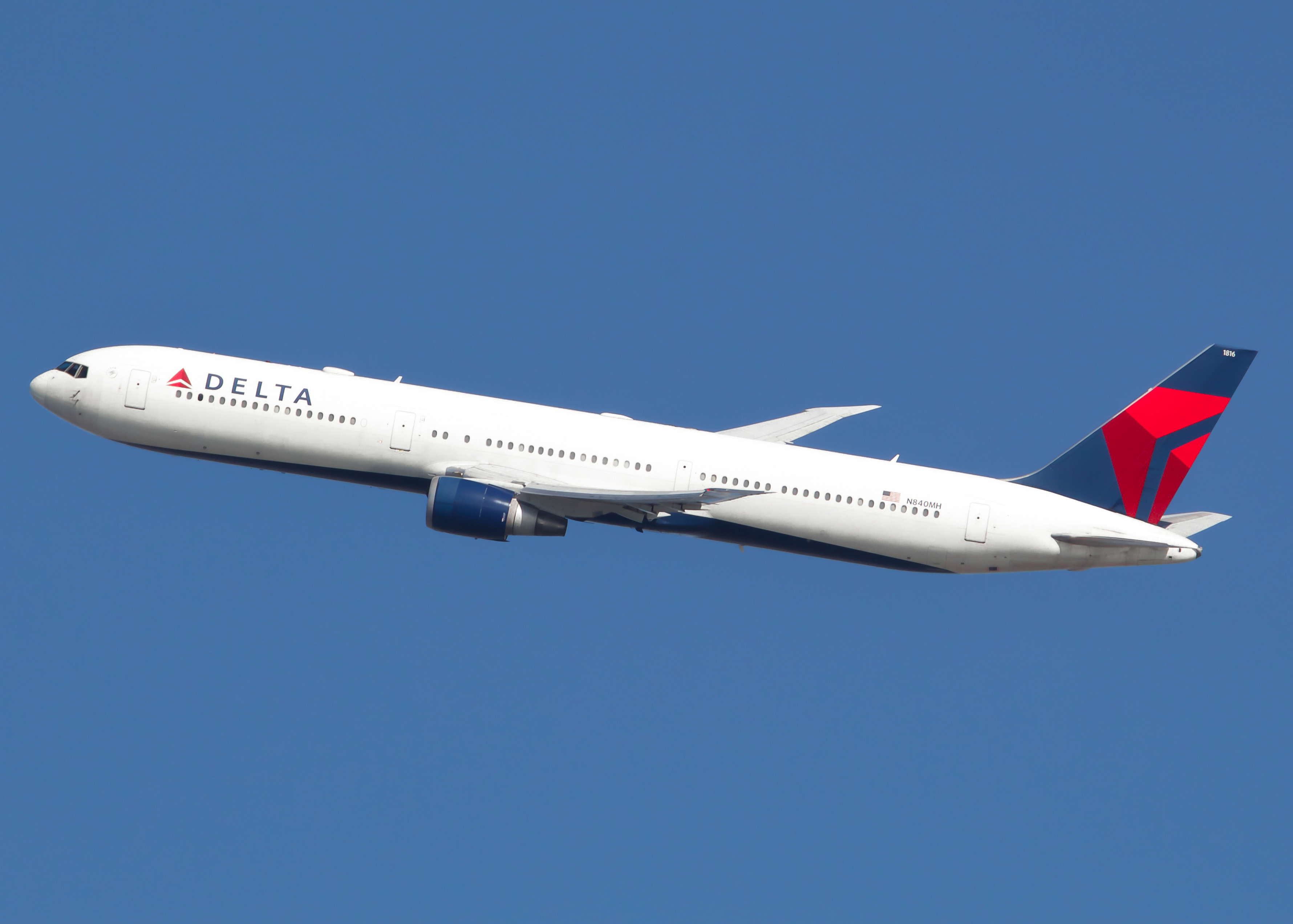 Full size: Delta Airlines Boeing 767-400ER N840MH at John F. Kennedy International Airport