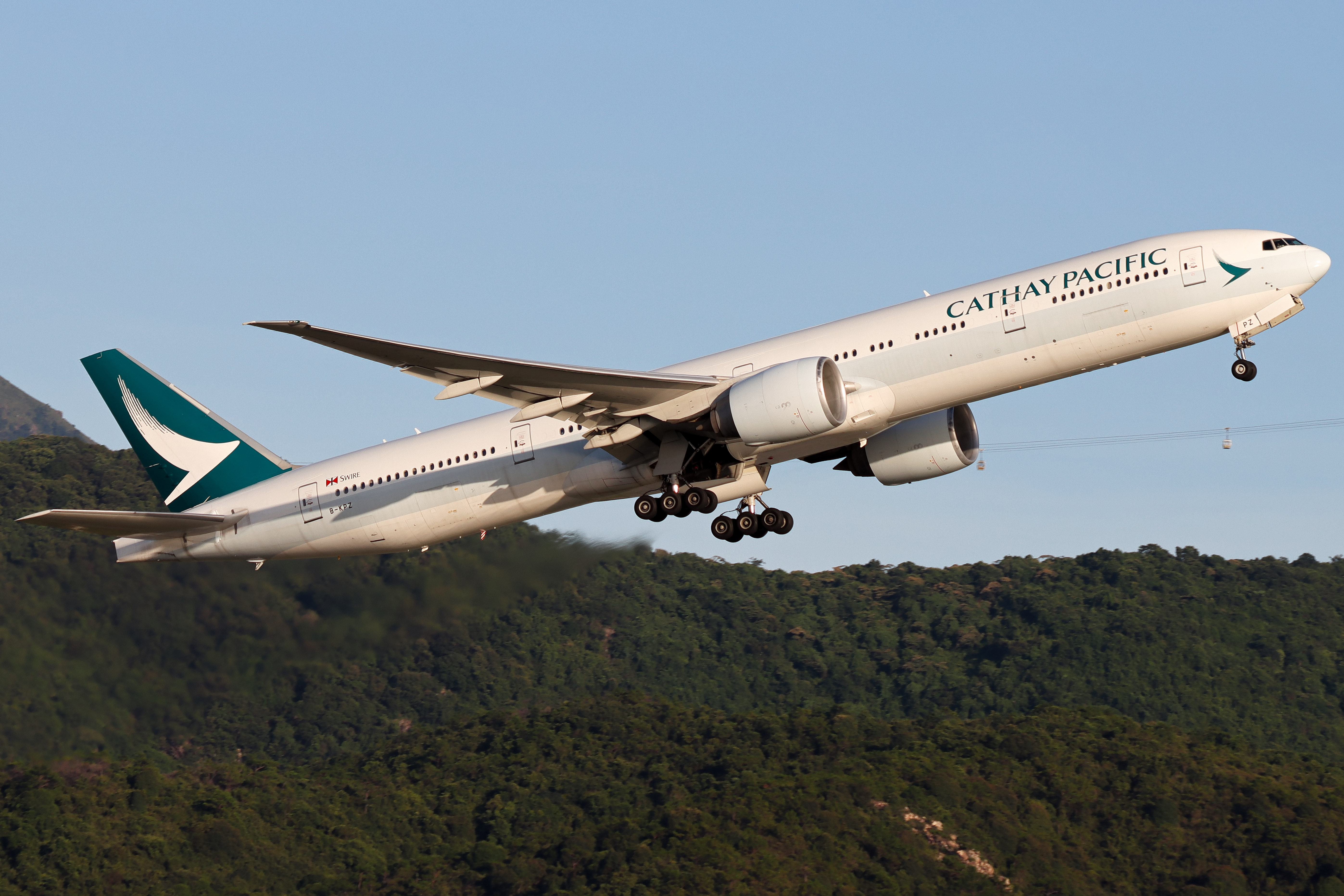 Full size: Cathay Pacific Boeing 777-300 B-KPZ at Hong Kong International Airport