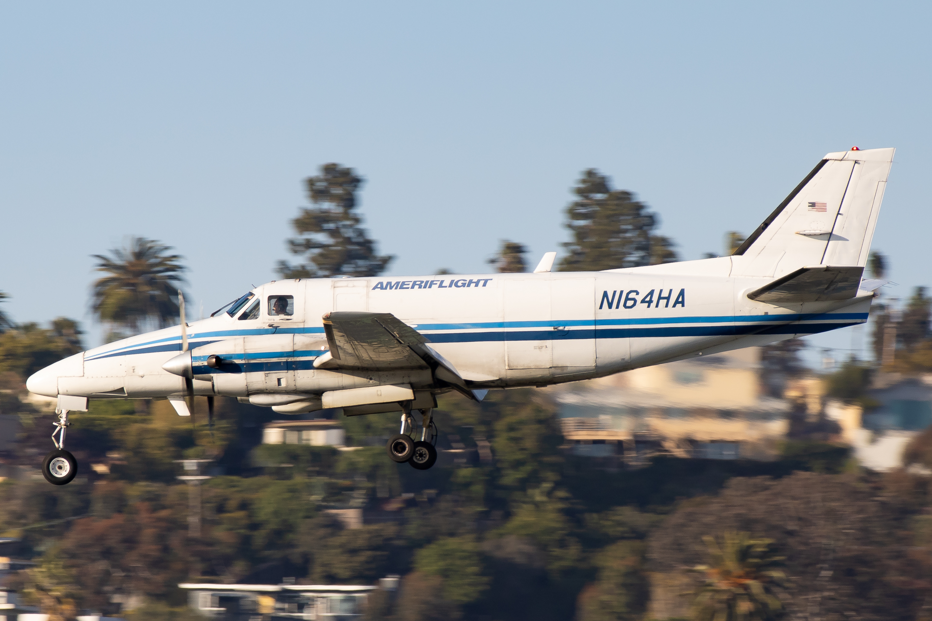 Full size: Ameriflight Beechcraft 99 N164HA at San Diego International Airport