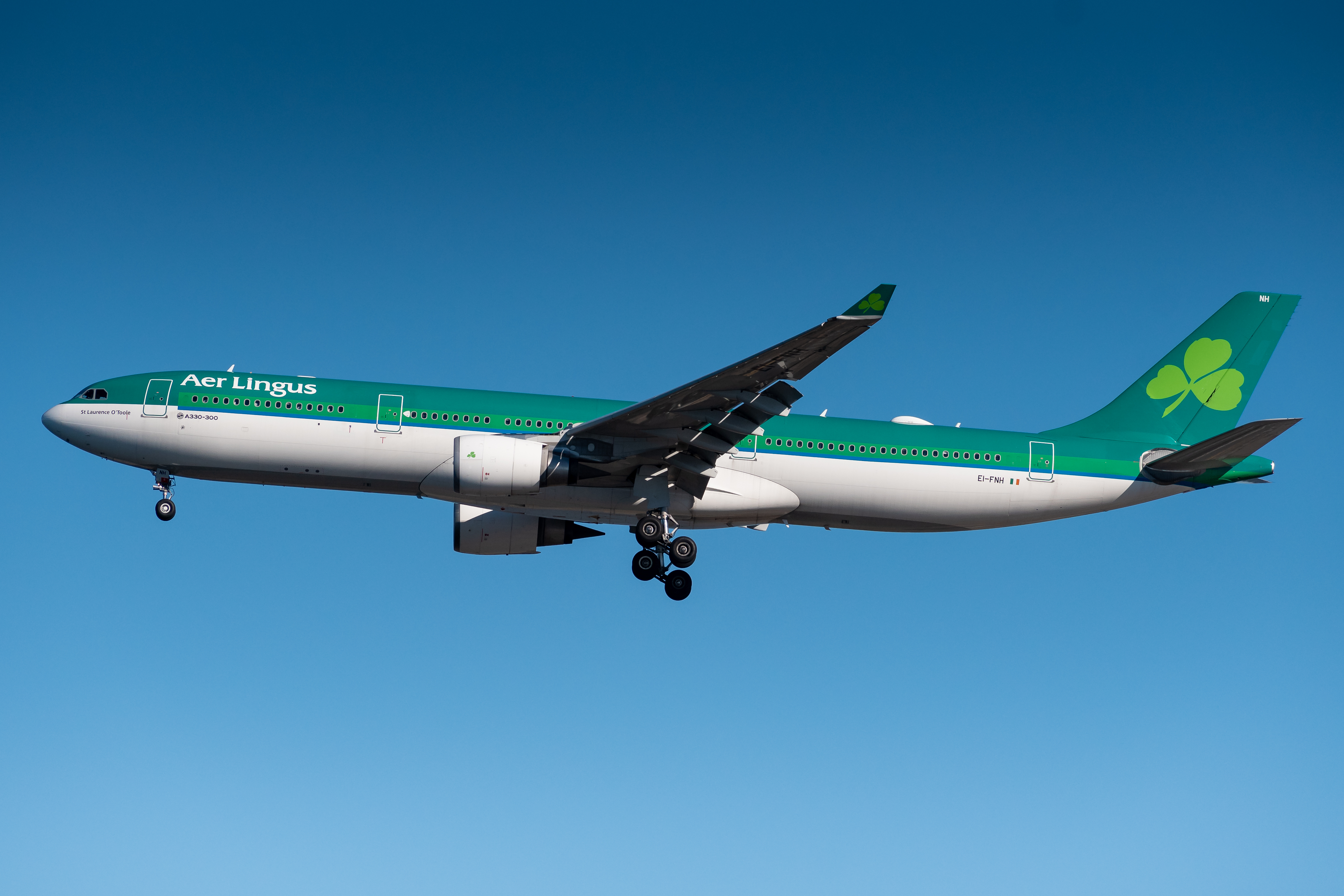 Full size: Aer Lingus Airbus A330-300 EI-FNH at General Edward Lawrence Logan International Airport