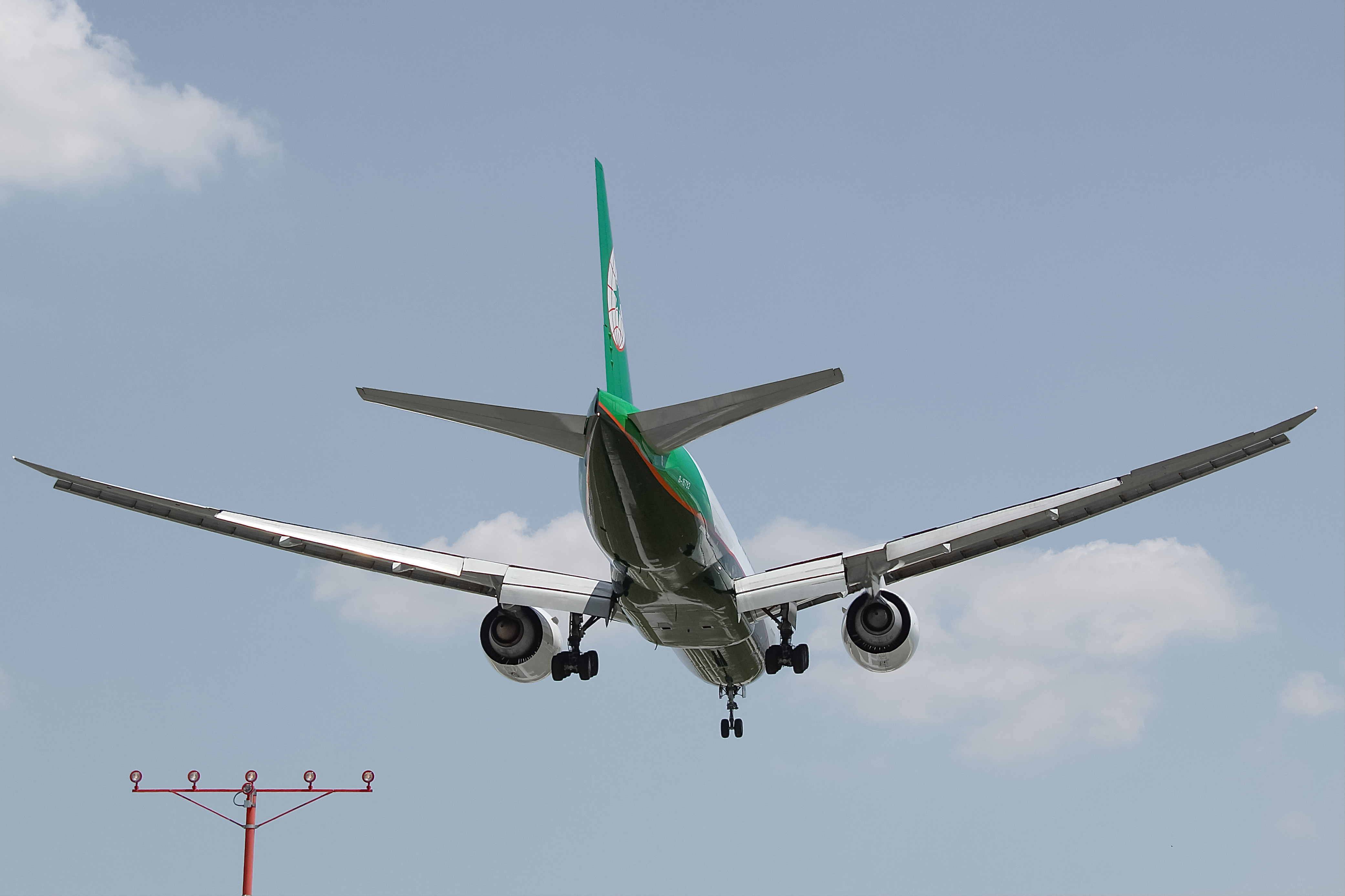 Full size: EVA Air Cargo Boeing 777-F B-16782 at Chicago O'Hare International Airport