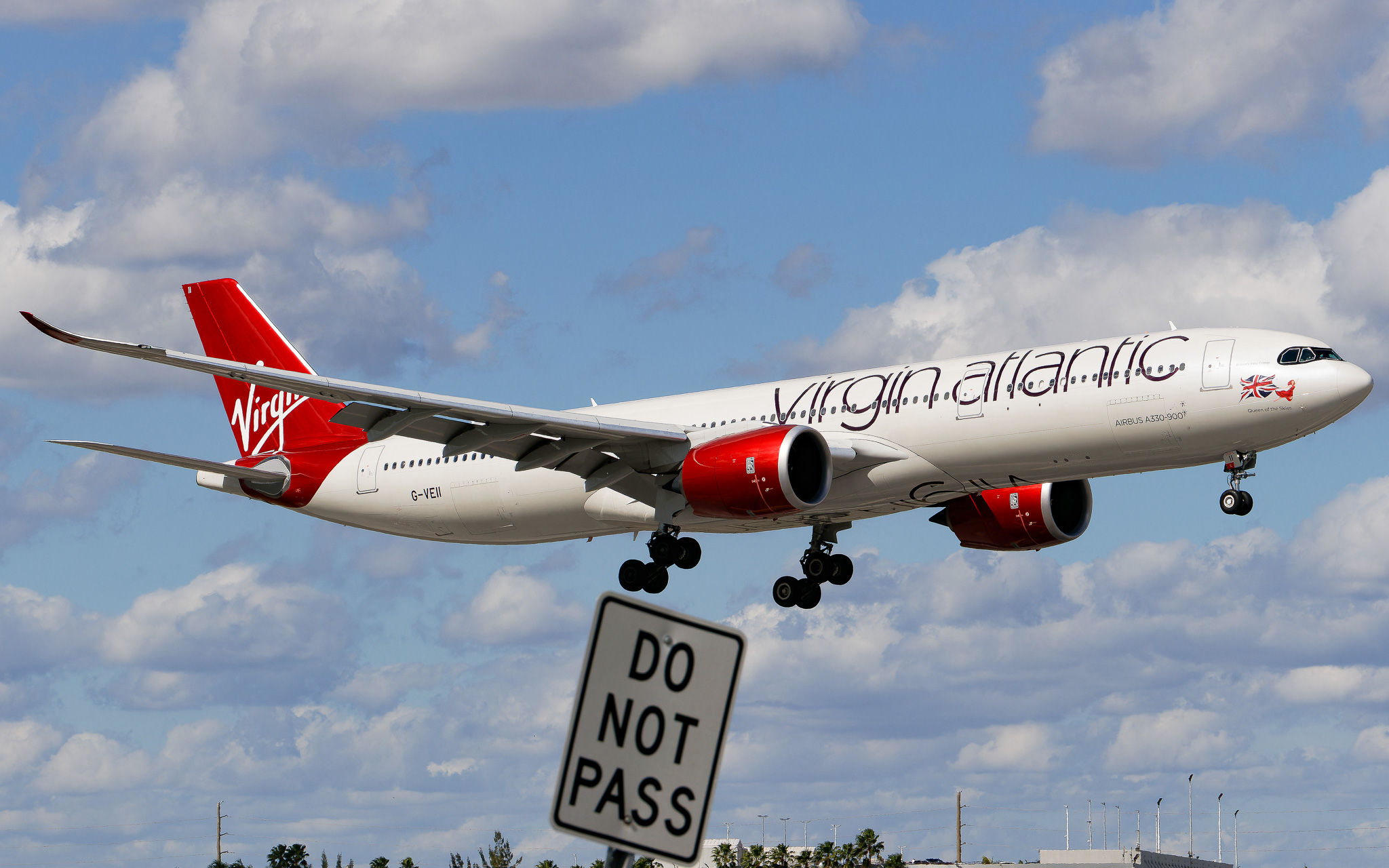 Full size: Virgin Atlantic Airbus A330-900 G-VEII at Miami International Airport